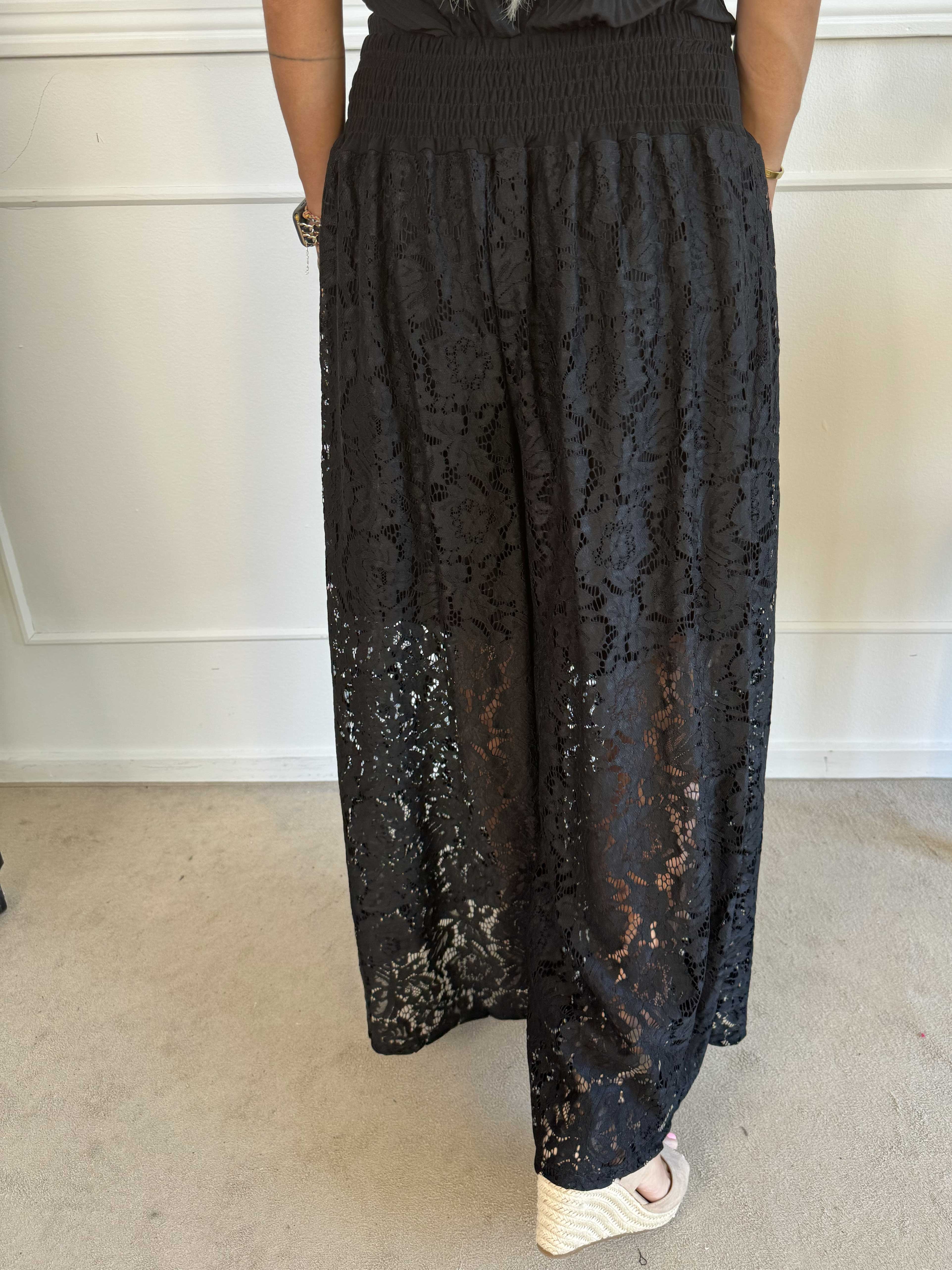 Valencia - Söta byxor med resår och spets