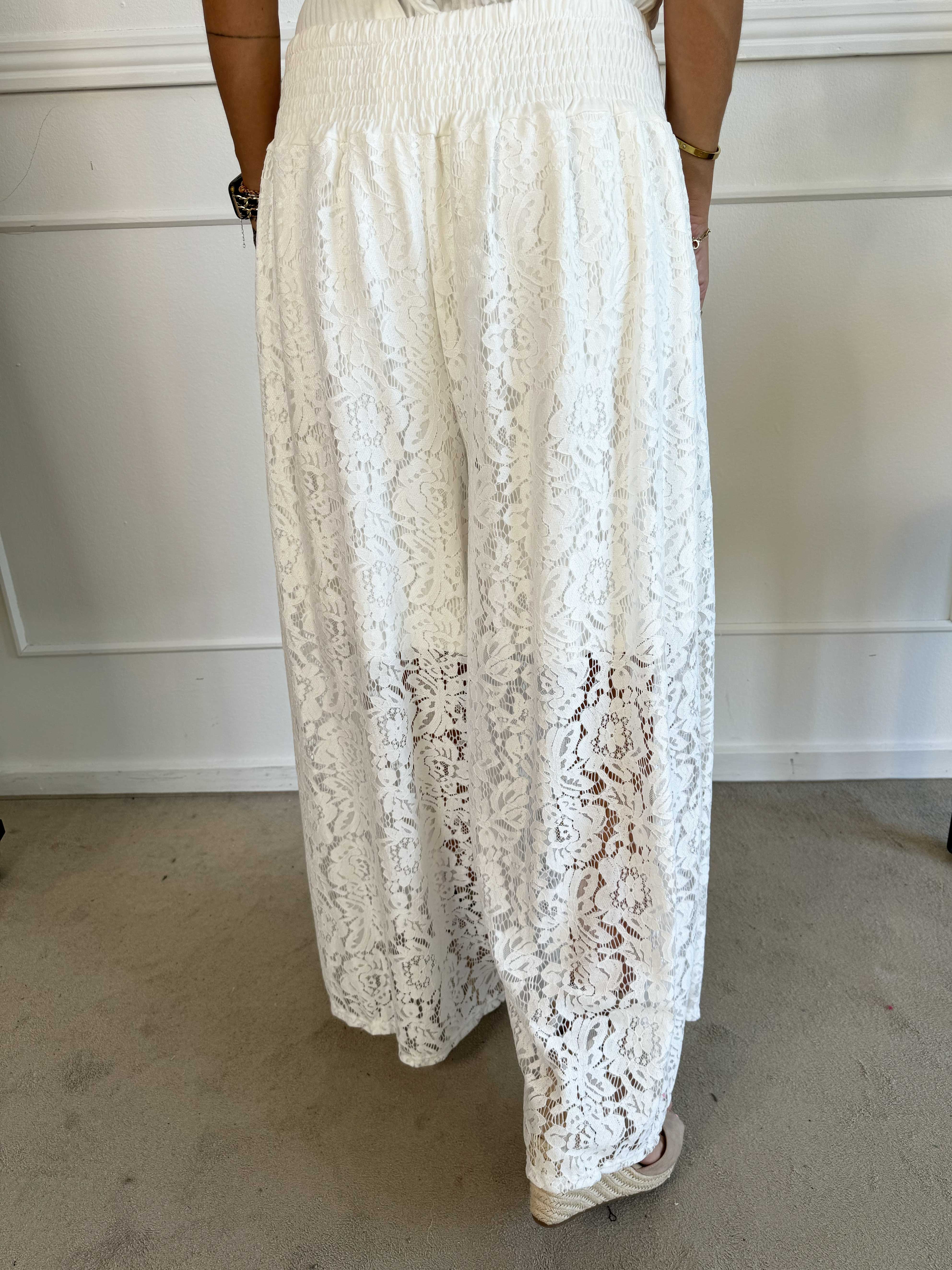 Valencia - Söta byxor med resår och spets