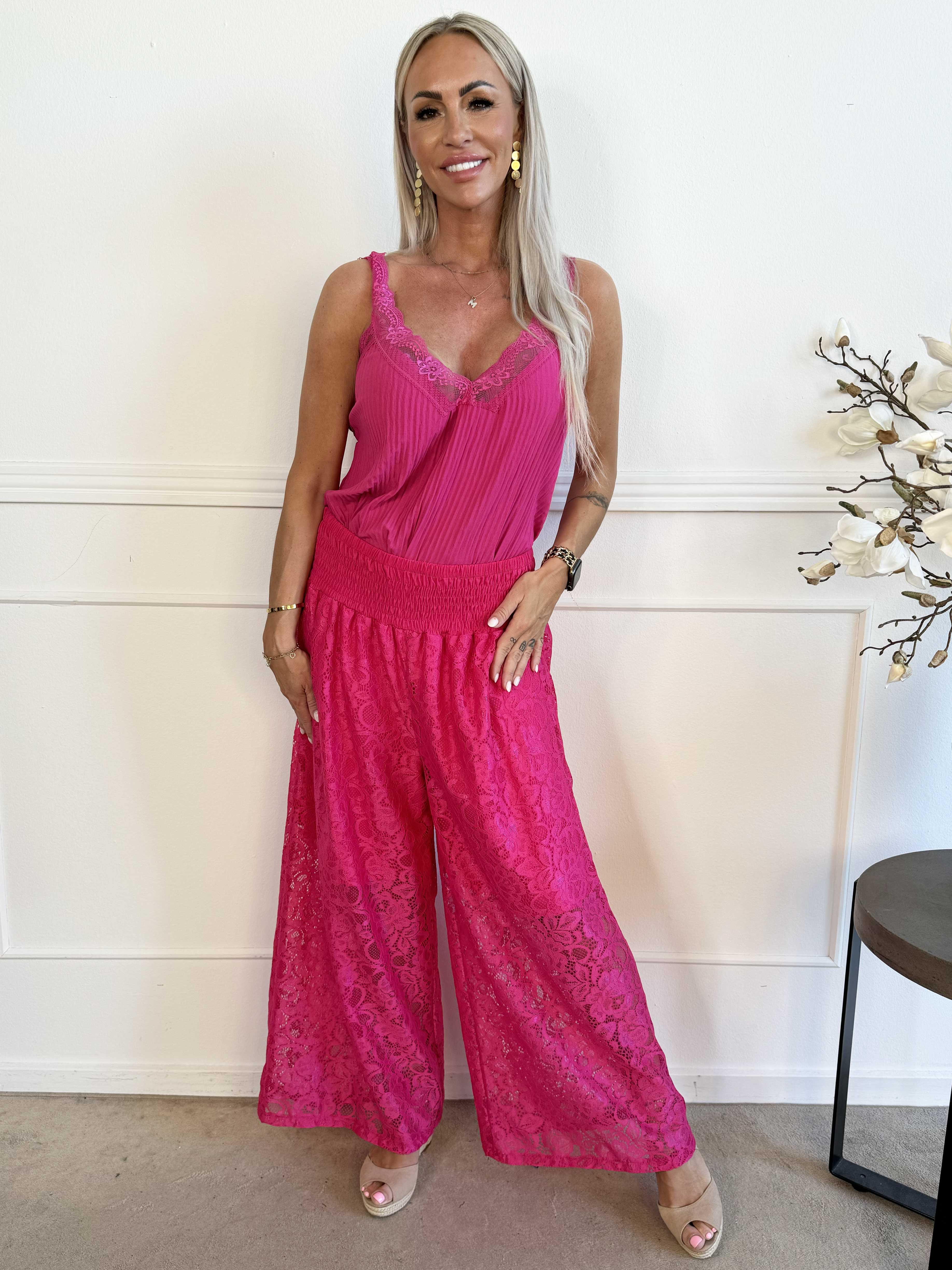 Valencia - Söta byxor med resår och spets