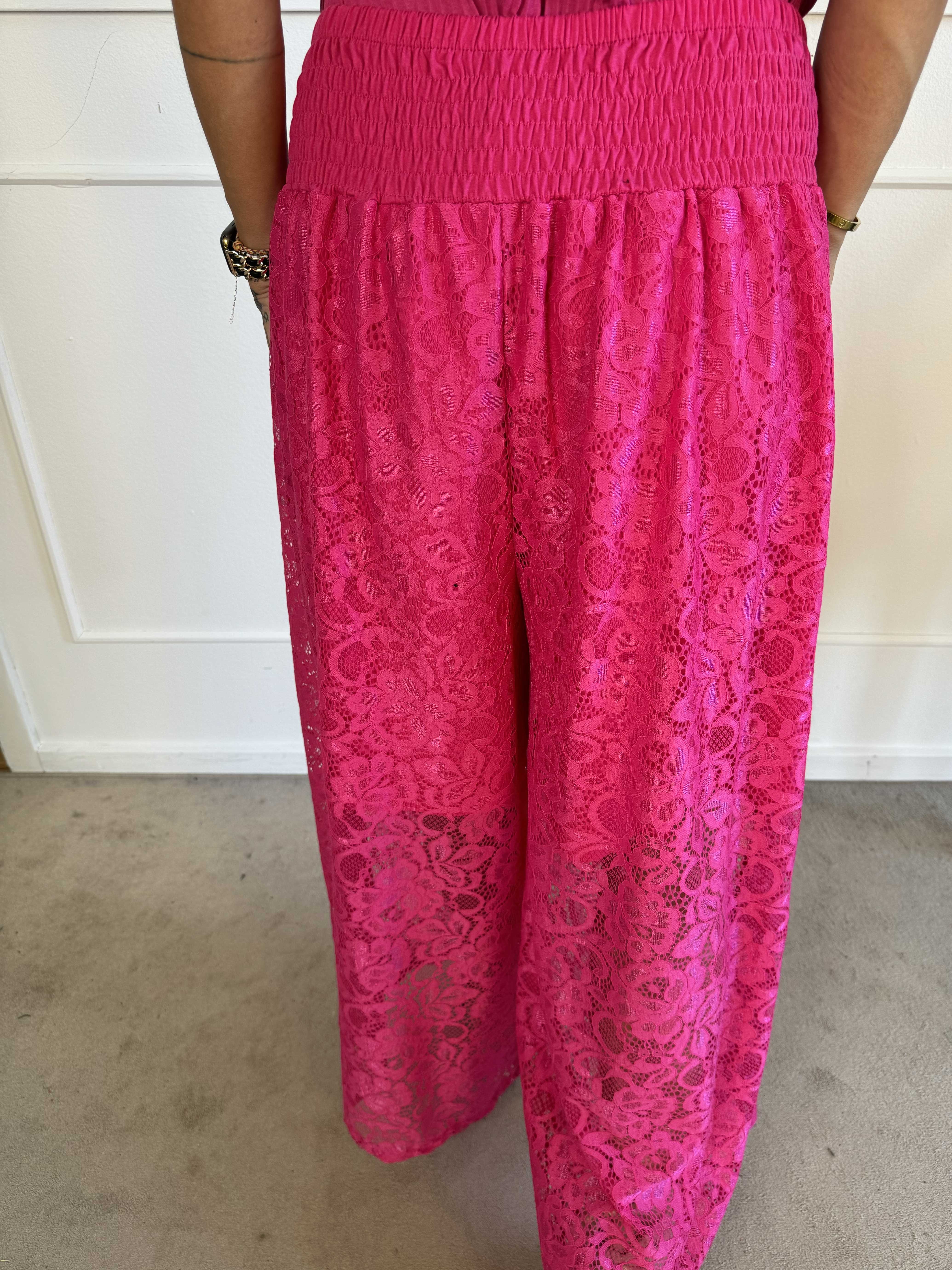 Valencia - Söta byxor med resår och spets