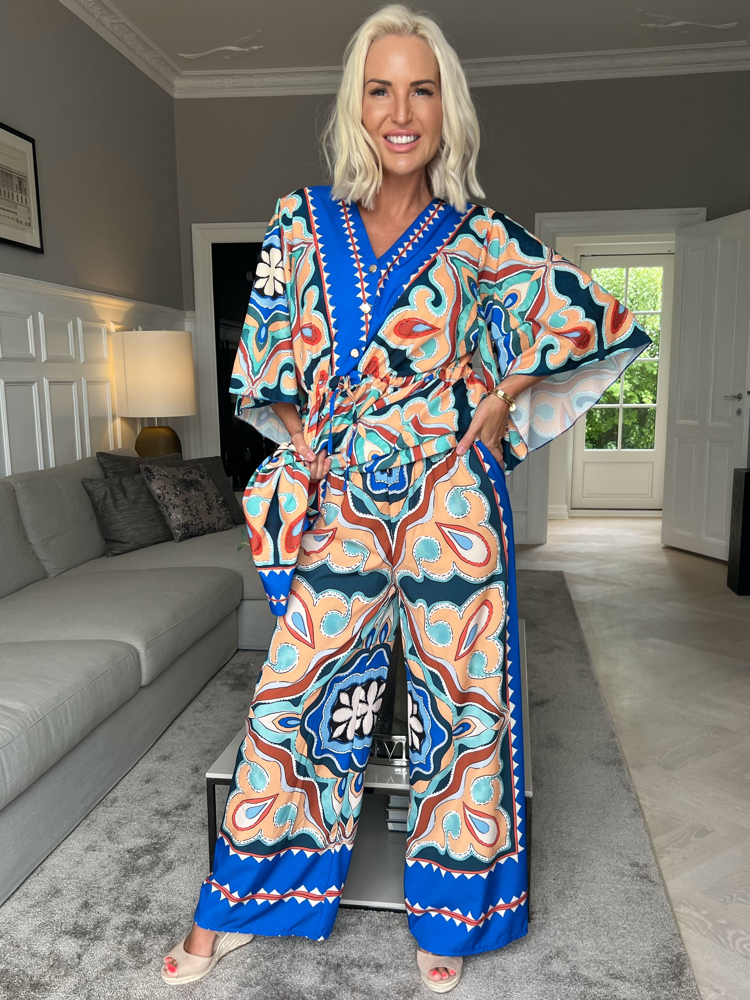 Yeva Tunika - Lång mönstrad tunika med knytband