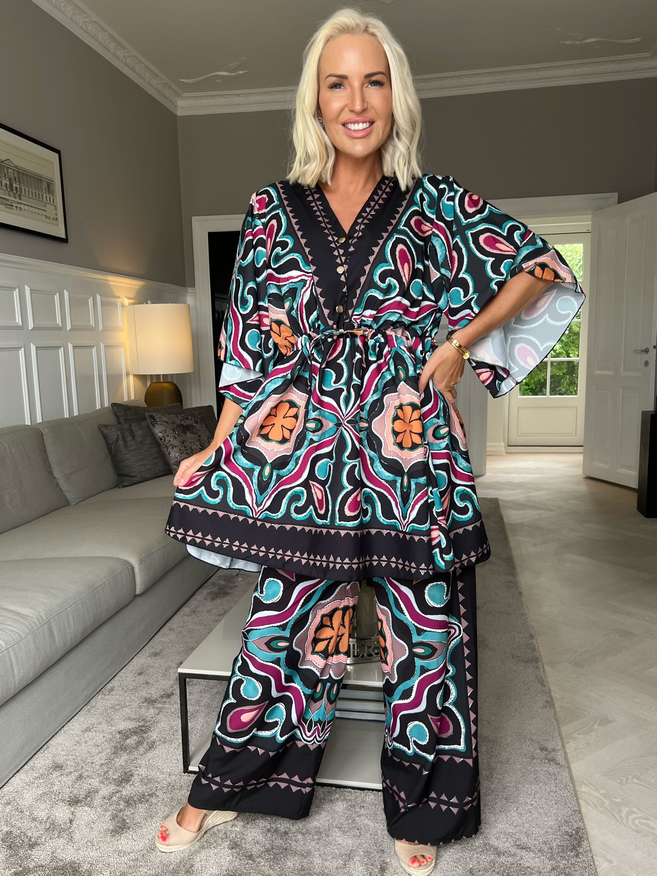 Yeva Tunika - Lång mönstrad tunika med knytband