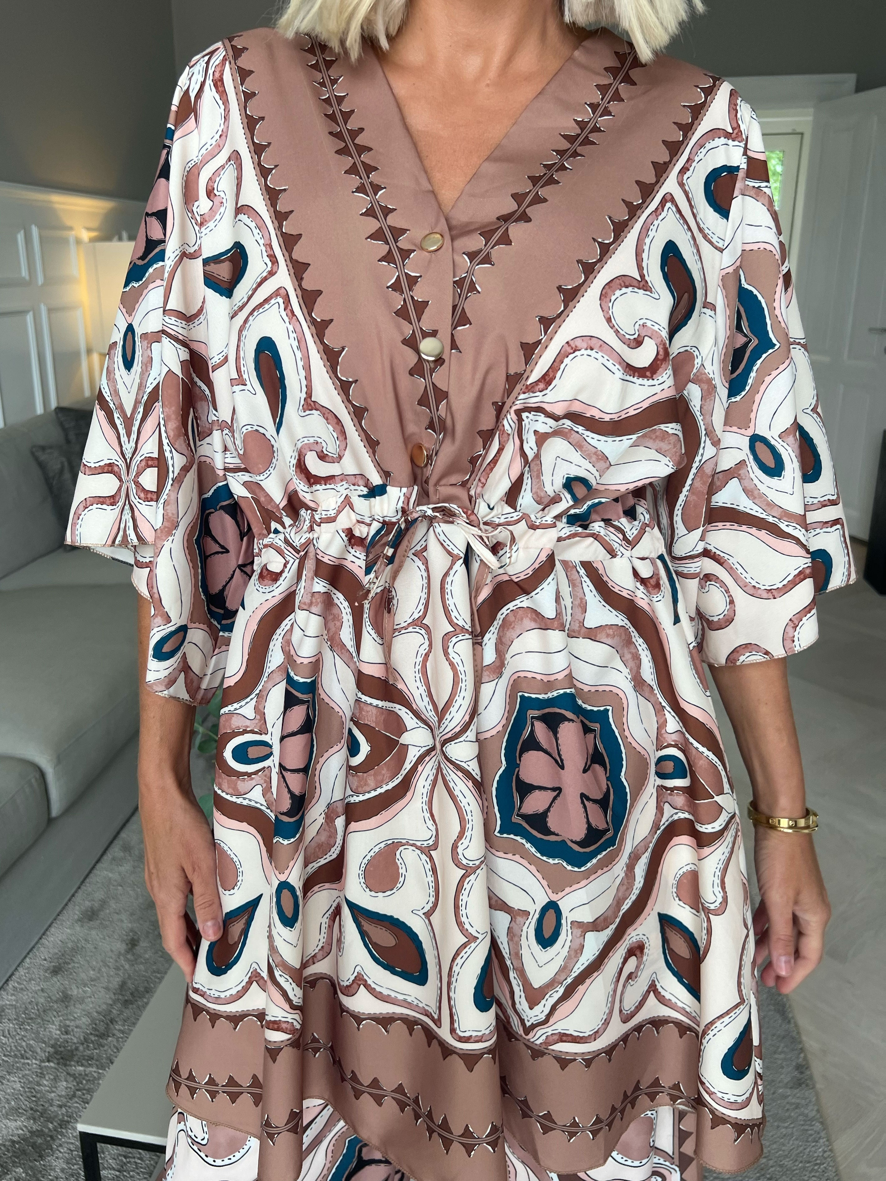 Yeva Tunika - Lång mönstrad tunika med knytband