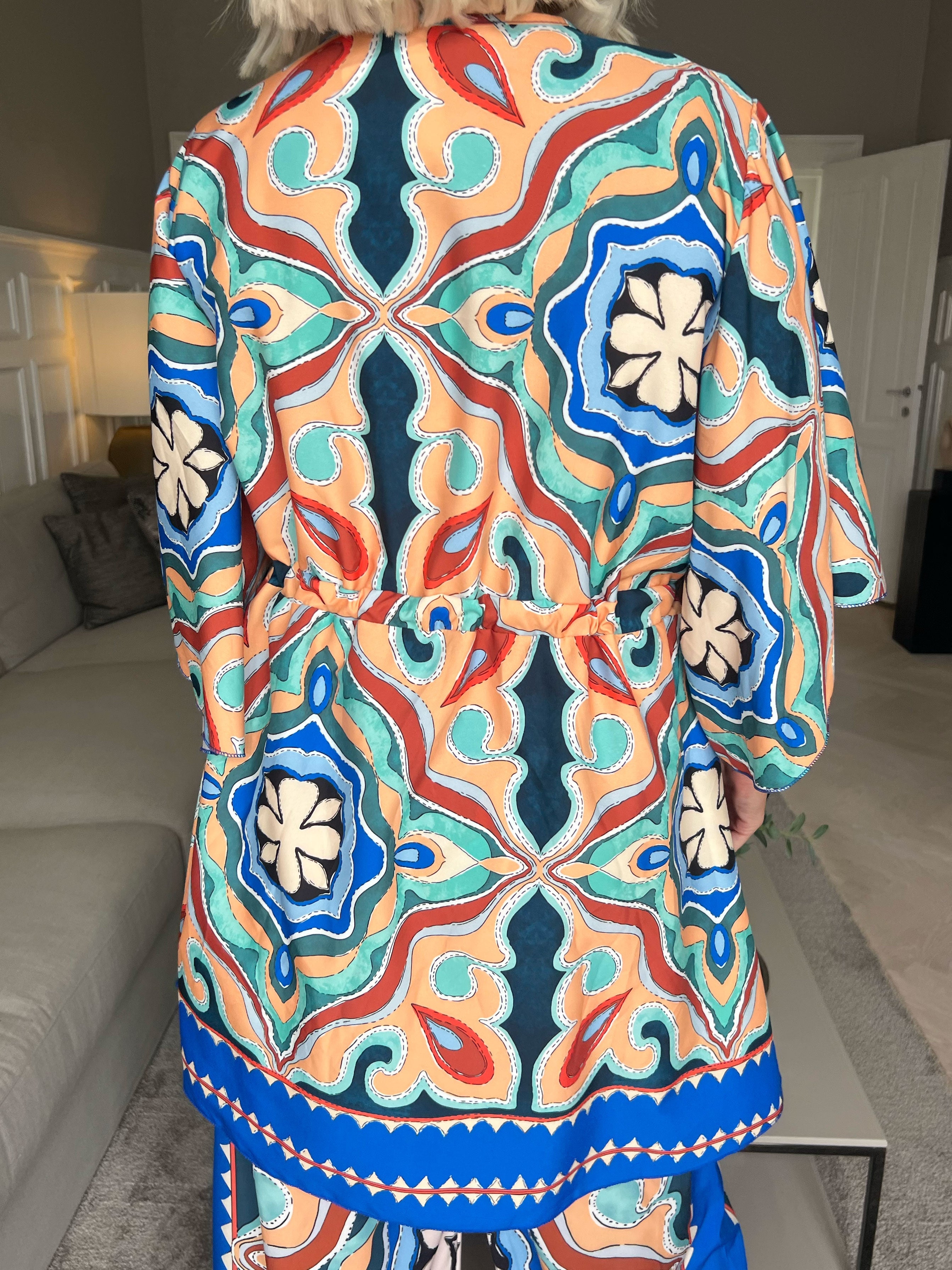 Yeva Tunika - Lång mönstrad tunika med knytband