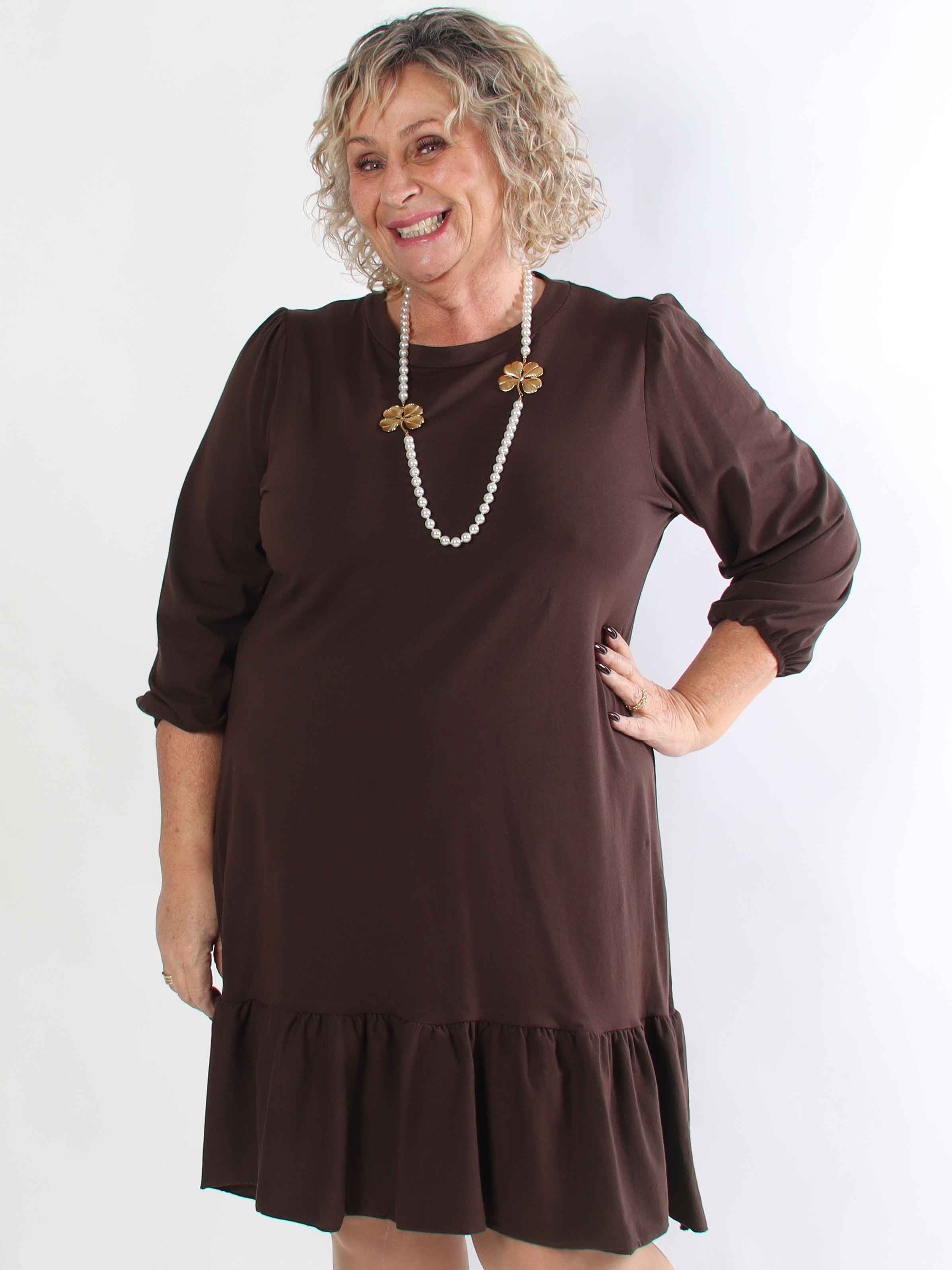 Zafira - Plus size joggingkjole i bomuld med sød flæsekant