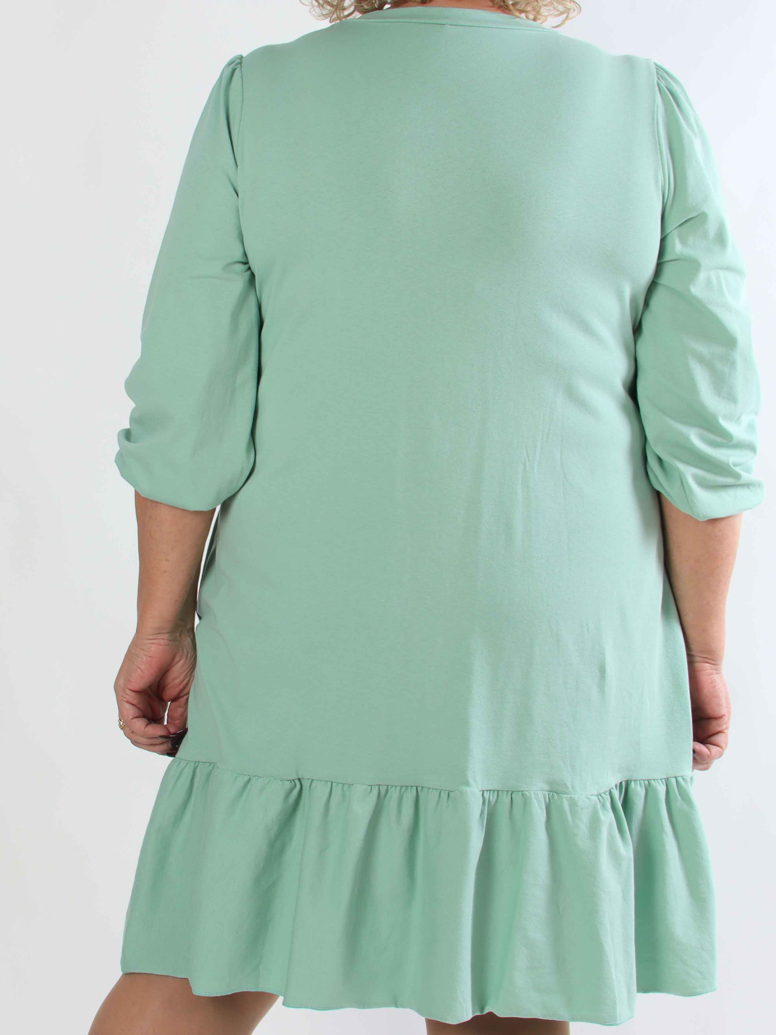 Zafira - Plus size joggingkjole i bomuld med sød flæsekant