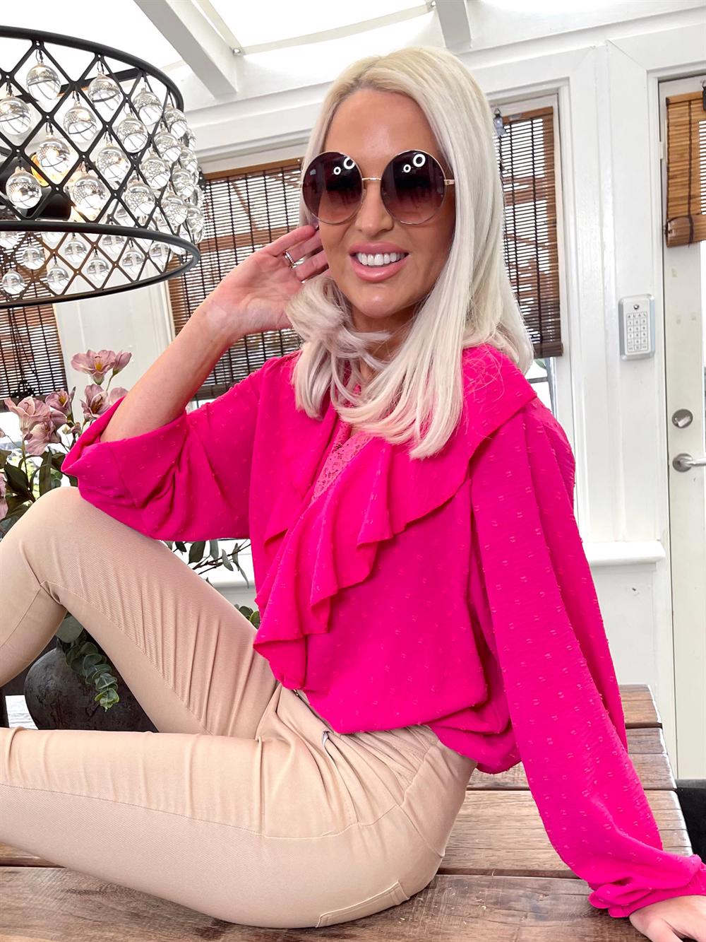 Simone - Tunika med spetskant och volanger