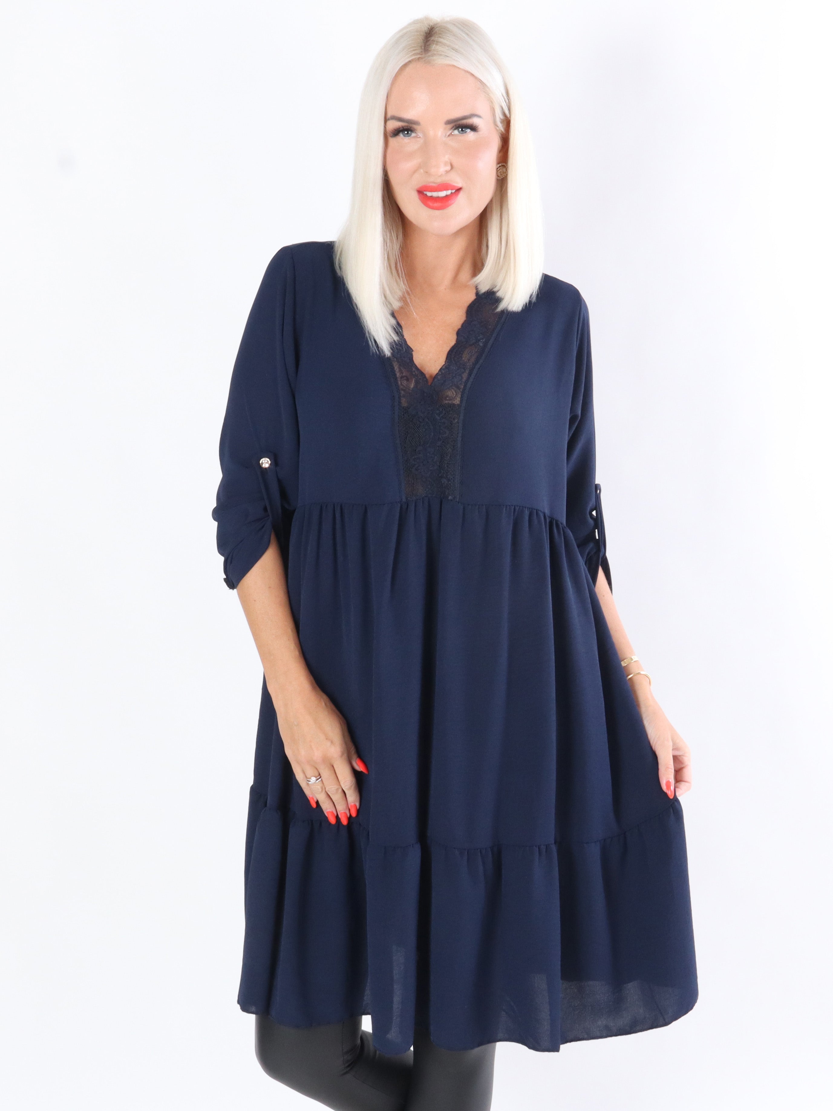 Abbelone - Tunika med spetskant i halsen