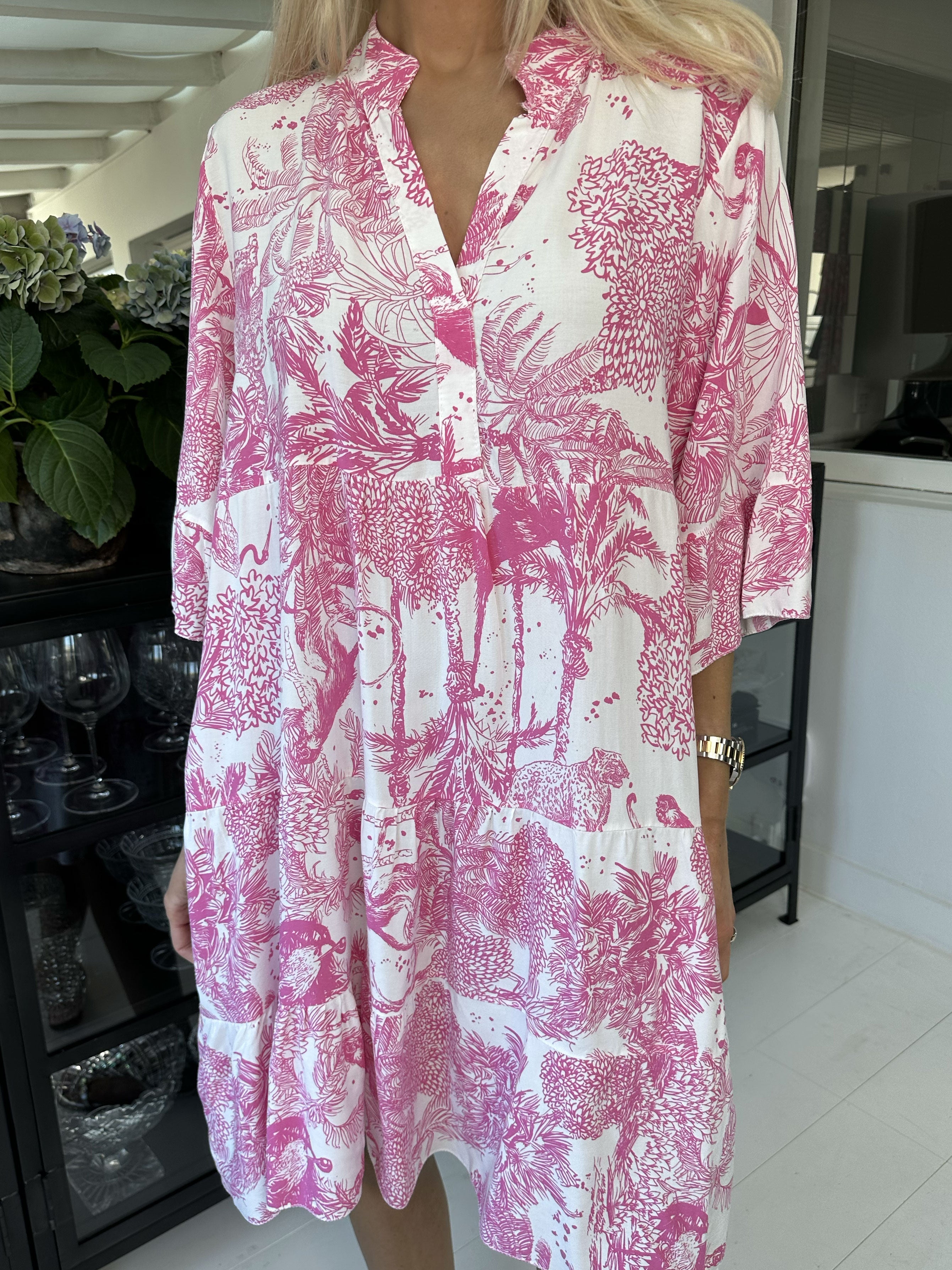 Abbie - Söt klänning med djungeltema