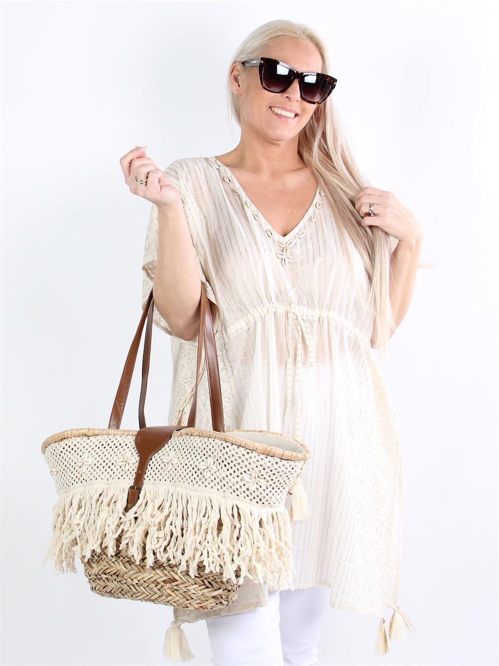 Abigail - Beige tunika med spets och guldfärgade ränder