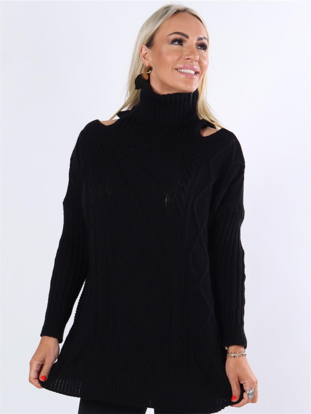 Abira - Beigefärgad stickning med rullkrage och öppna axlar