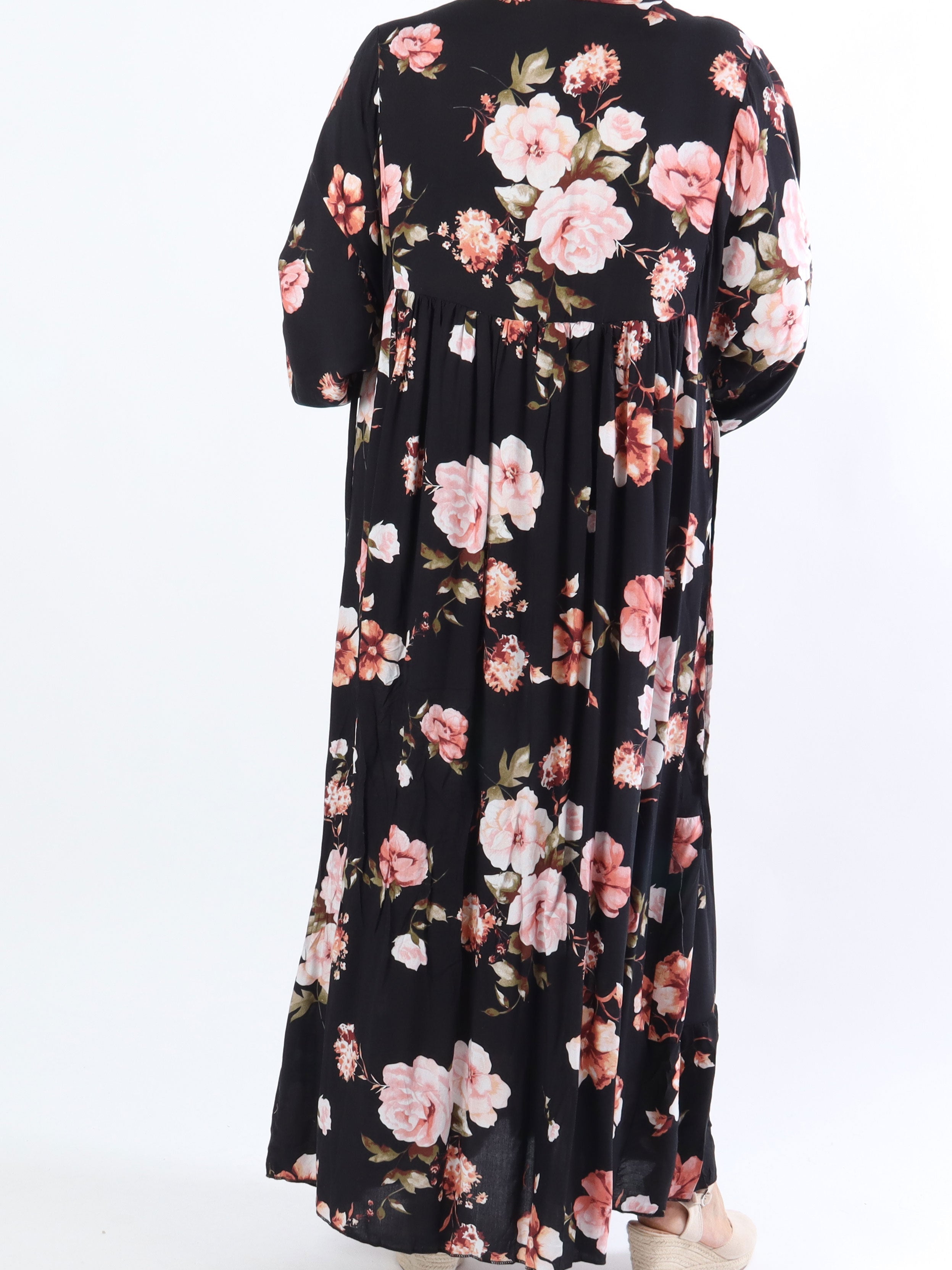 Adelaida Flower - Plus size klänning med snäckor och fransar