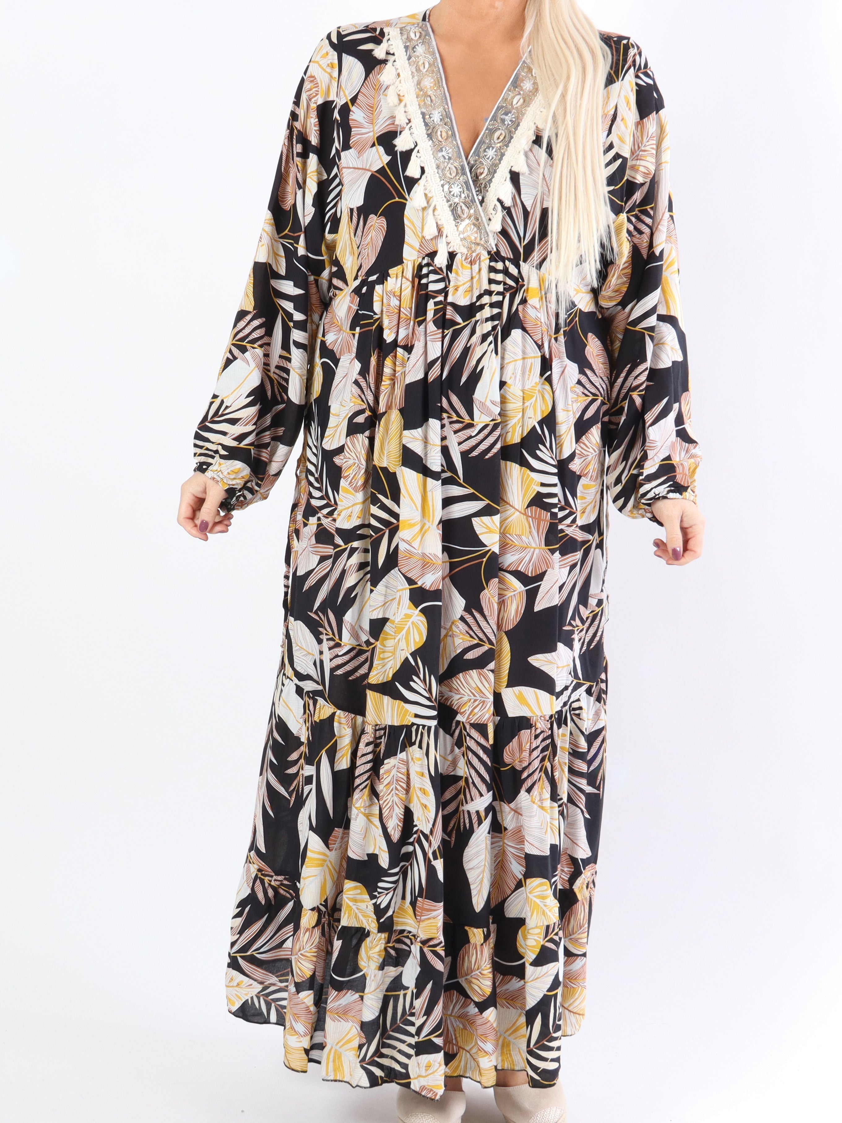 Adelaida Leaf - Plus size klänning med snäckor och fransar