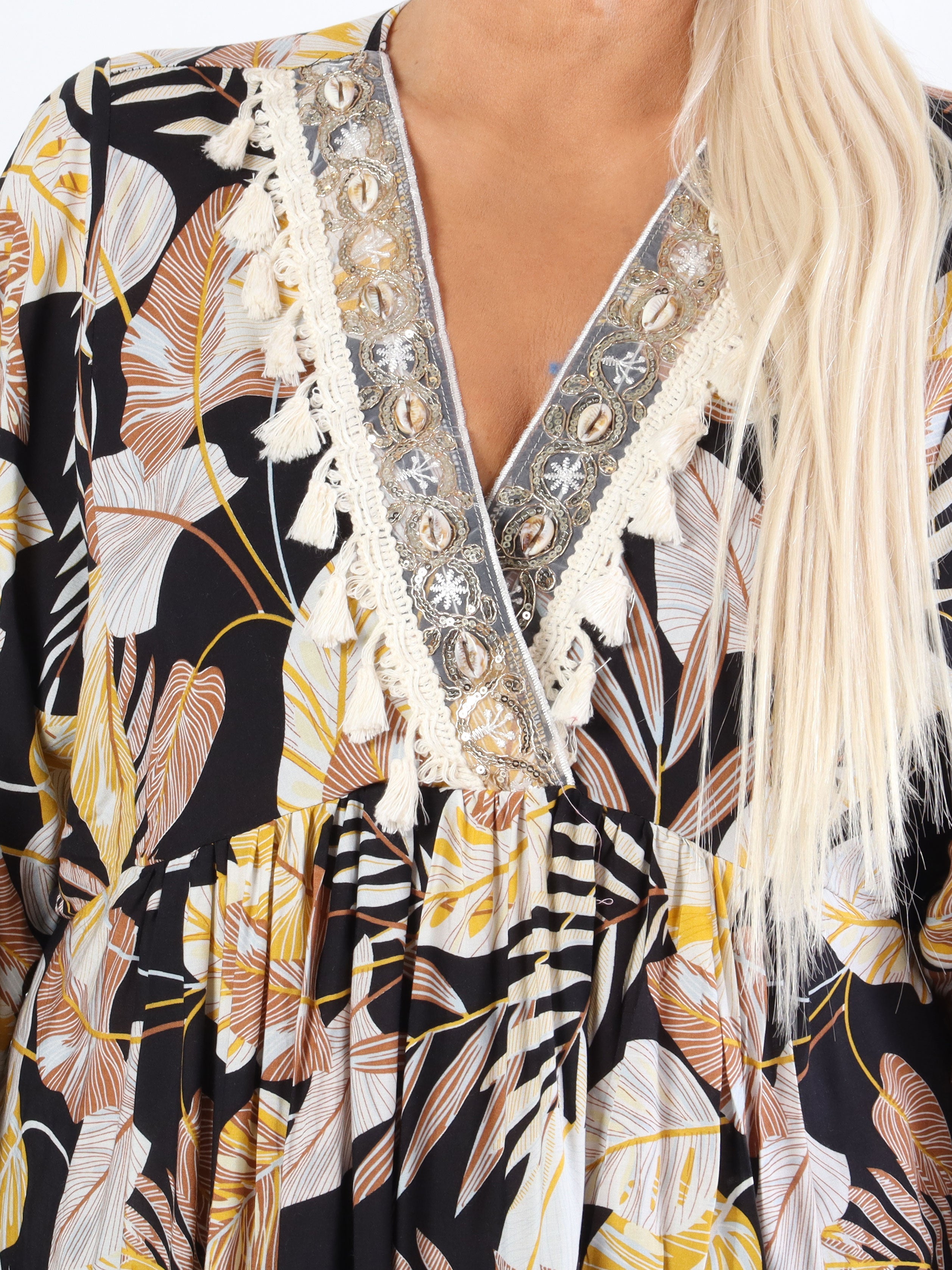 Adelaida Leaf - Plus size klänning med snäckor och fransar