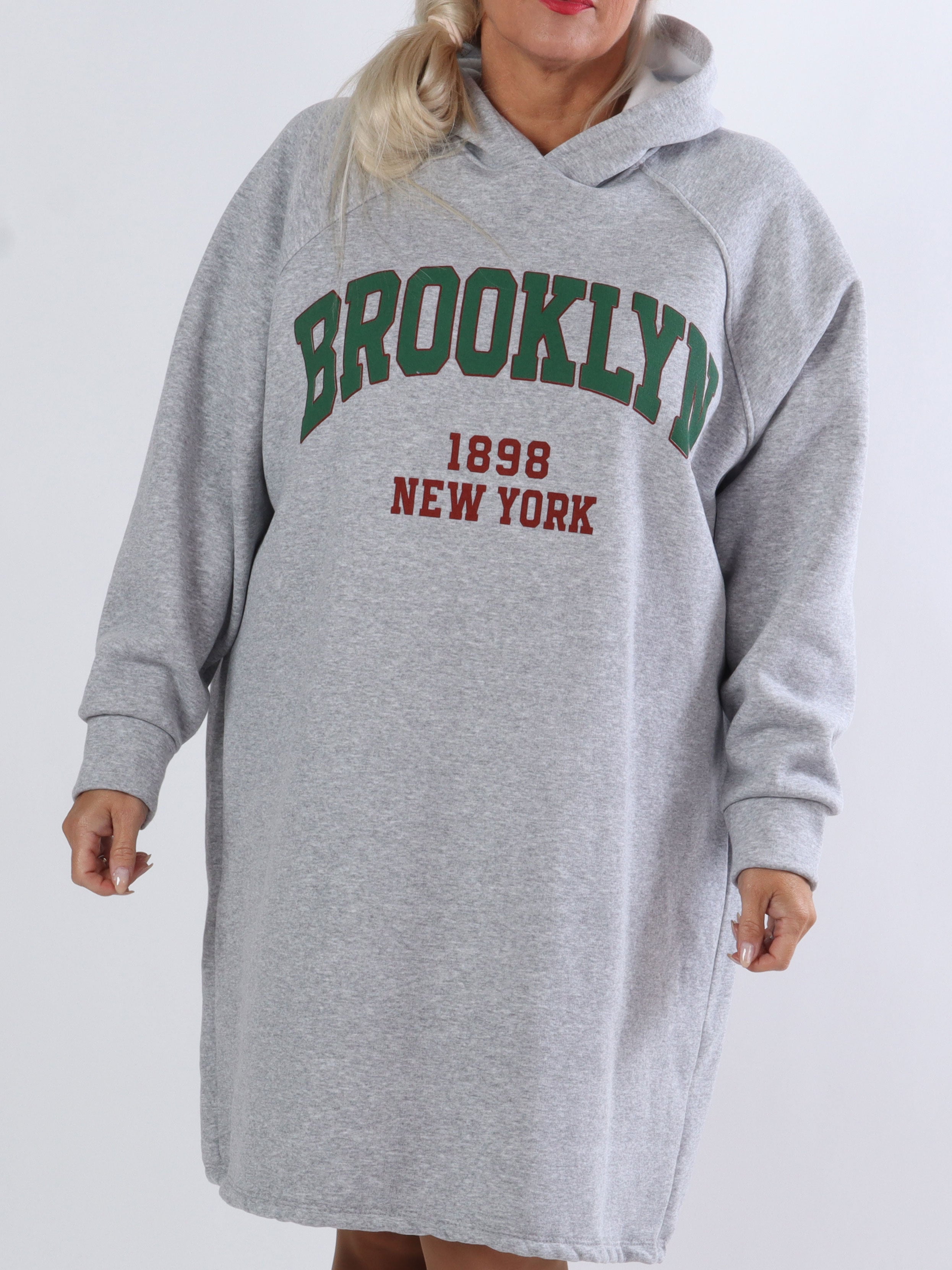 Adrianna - Plus size hoodie klänning med text framtill