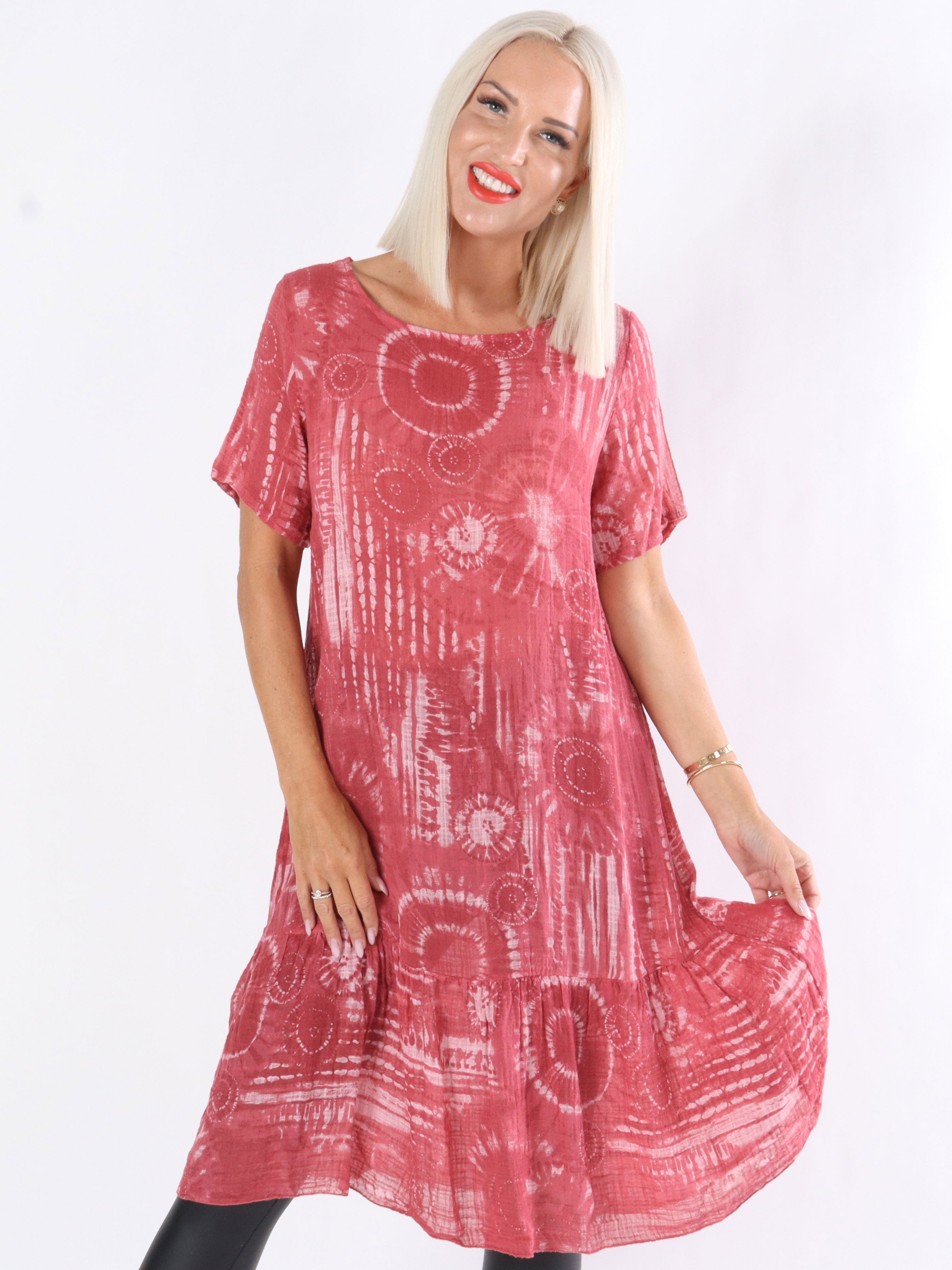 Aia - Lång klänning med liten volangkant i nederkanten