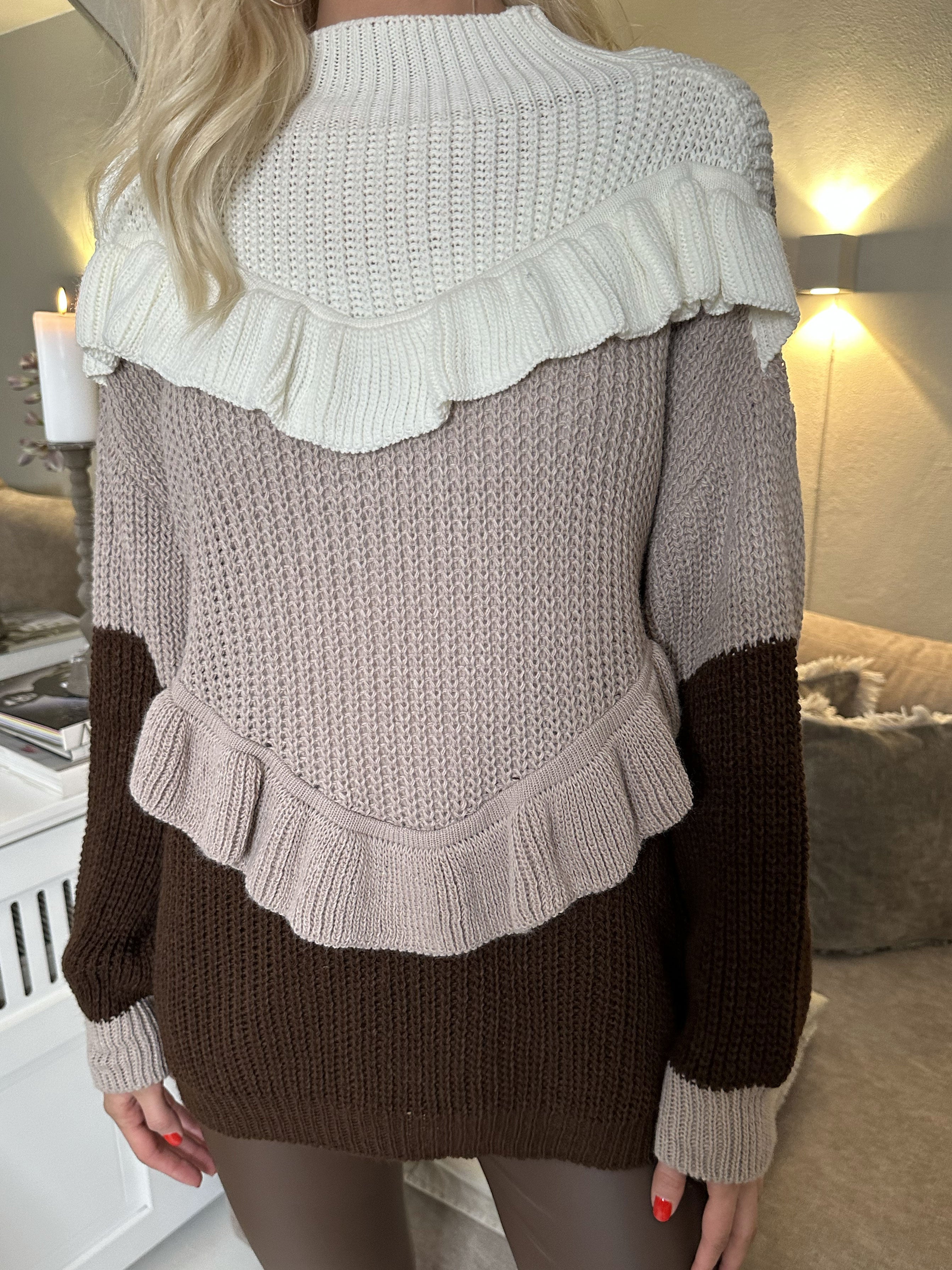 Alabama - Söt stickad tröja med volangkanter