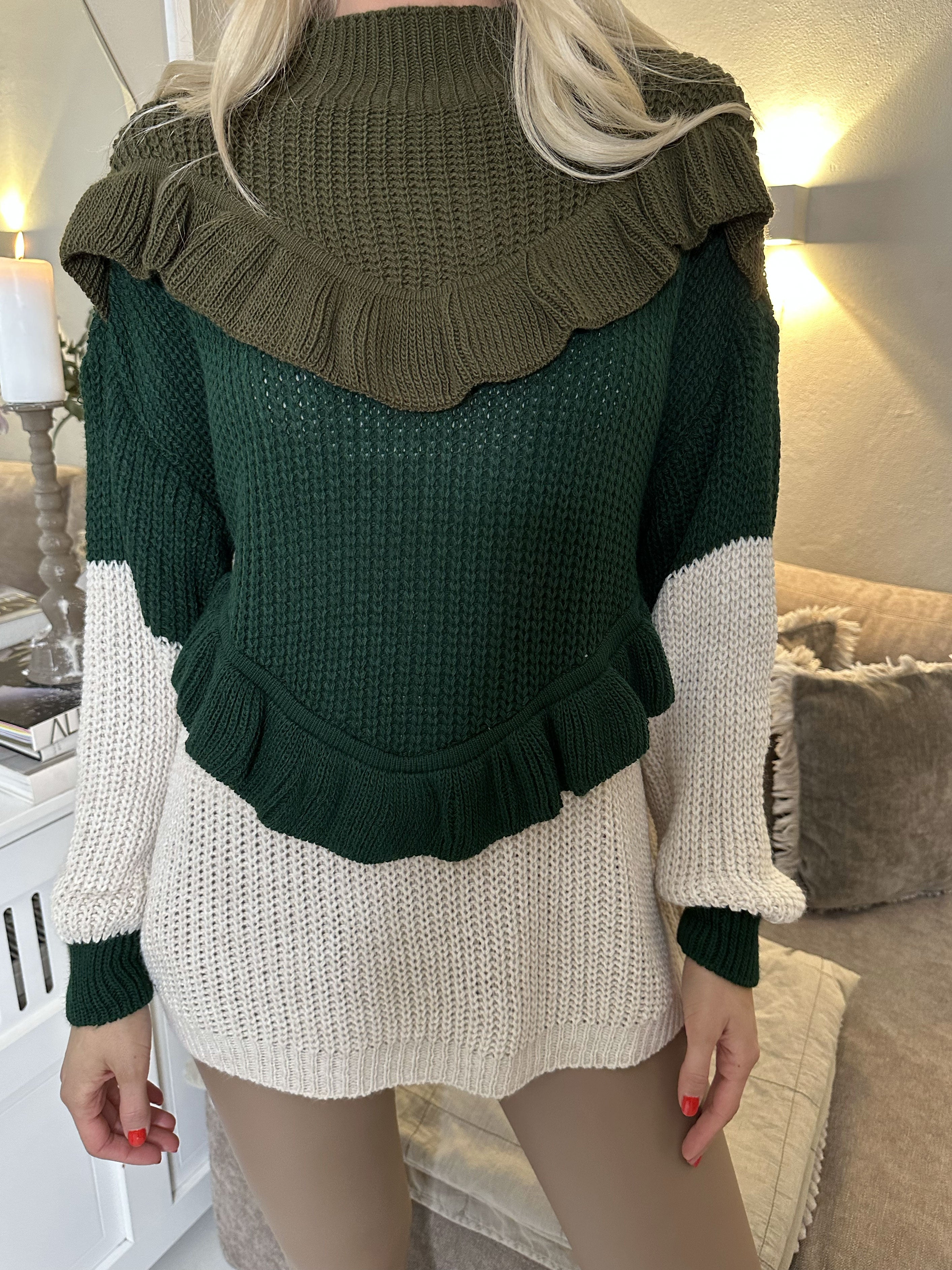 Alabama - Söt stickad tröja med volangkanter