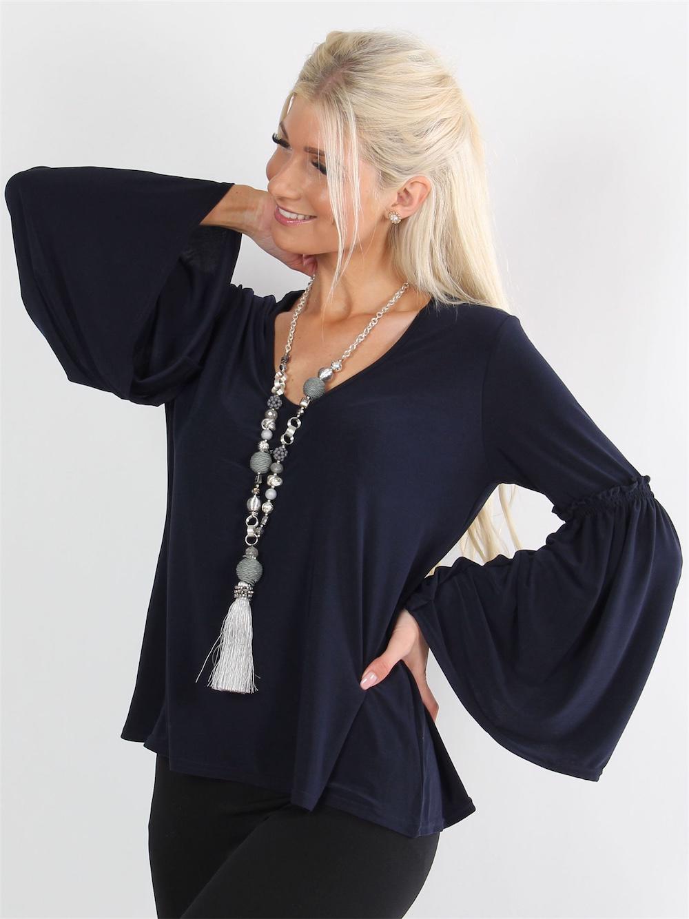 Alba - Svart blus med vida ärmar och v-hals