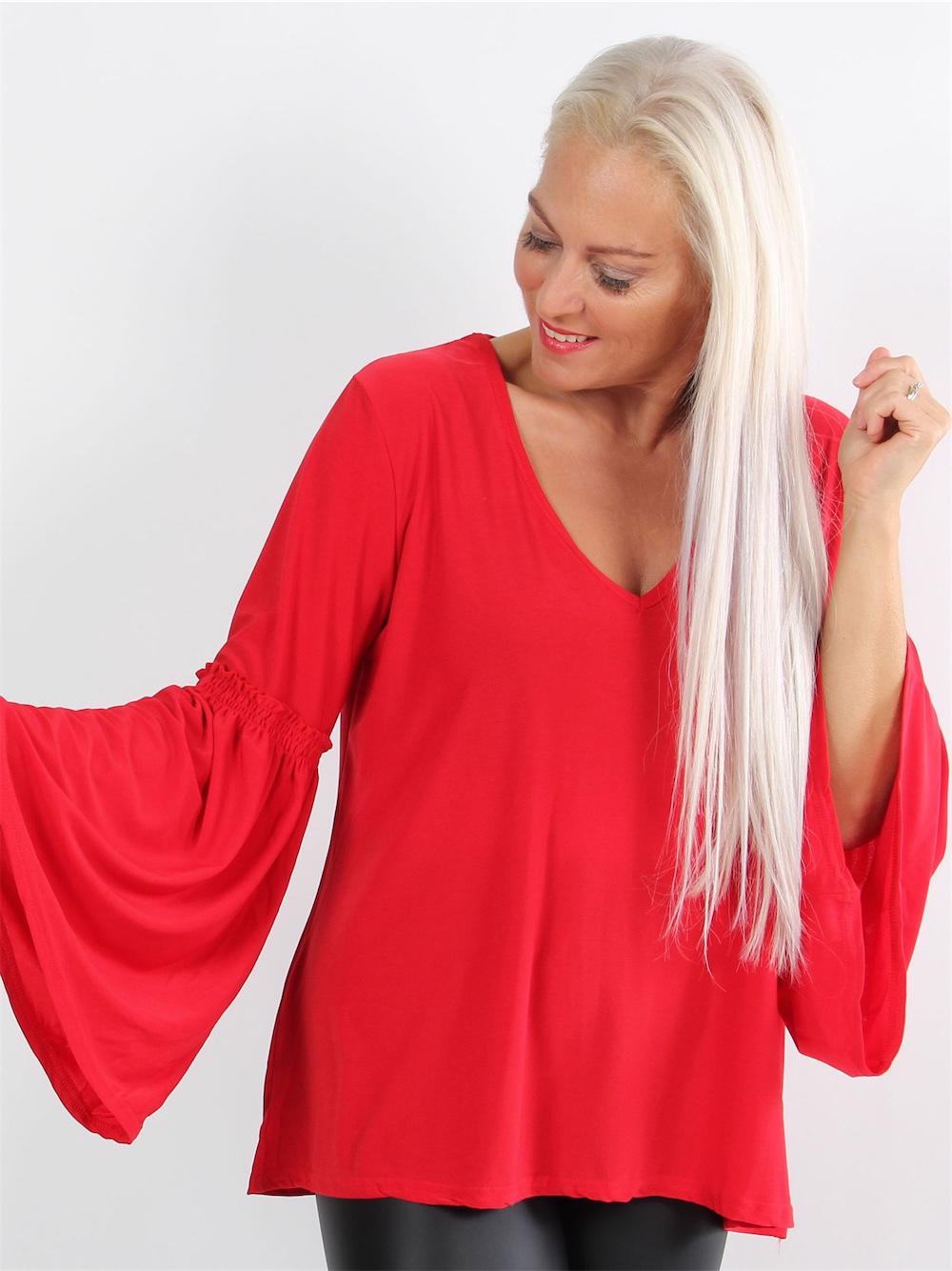 Alba - Svart blus med vida ärmar och v-hals