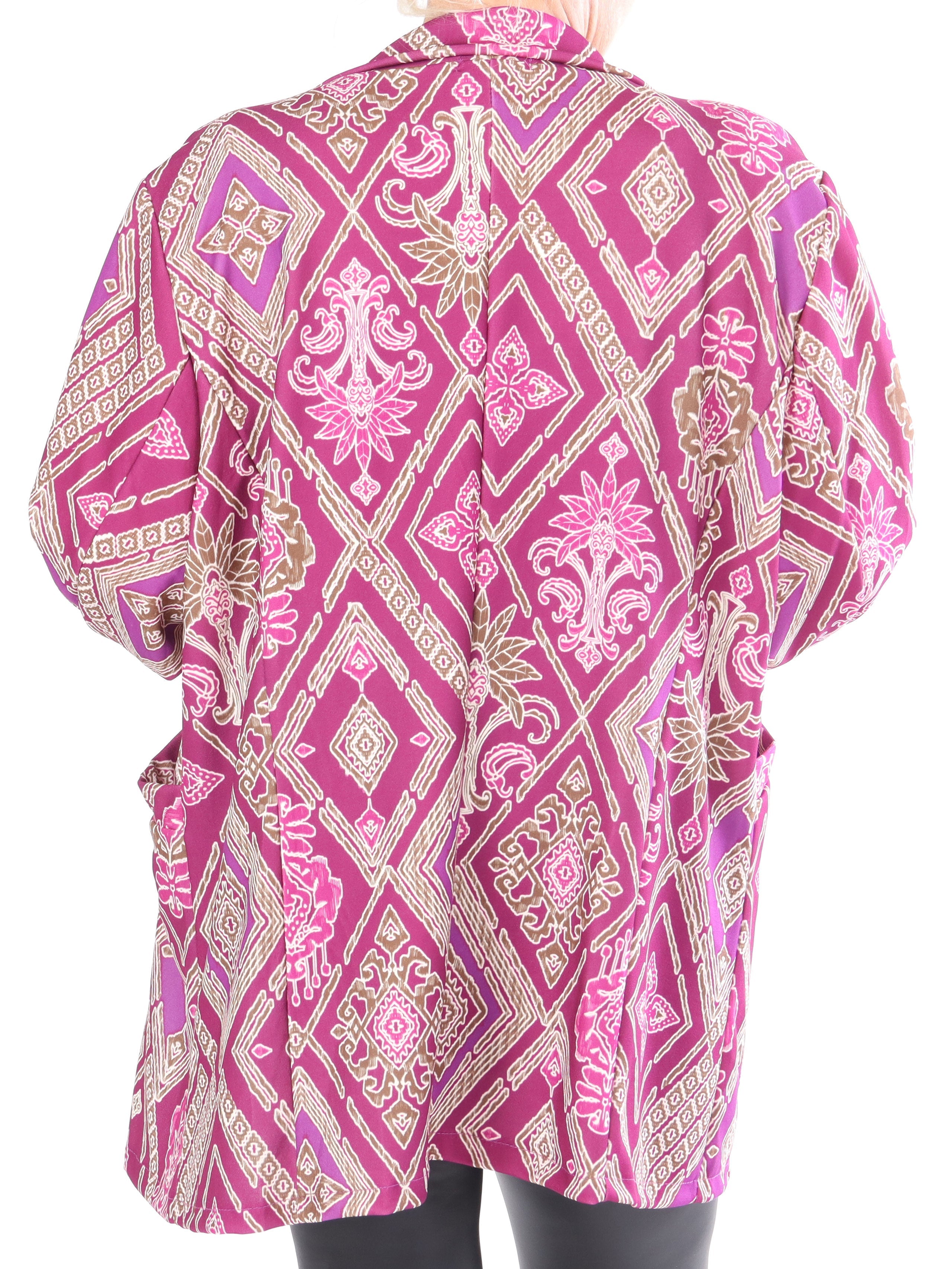 Alberte Pattern - Mönstrad blazer i stora storlekar