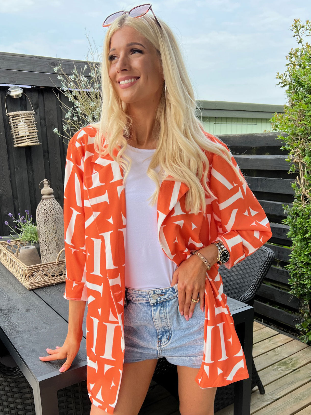 Alberte - Blazer med vit skrift