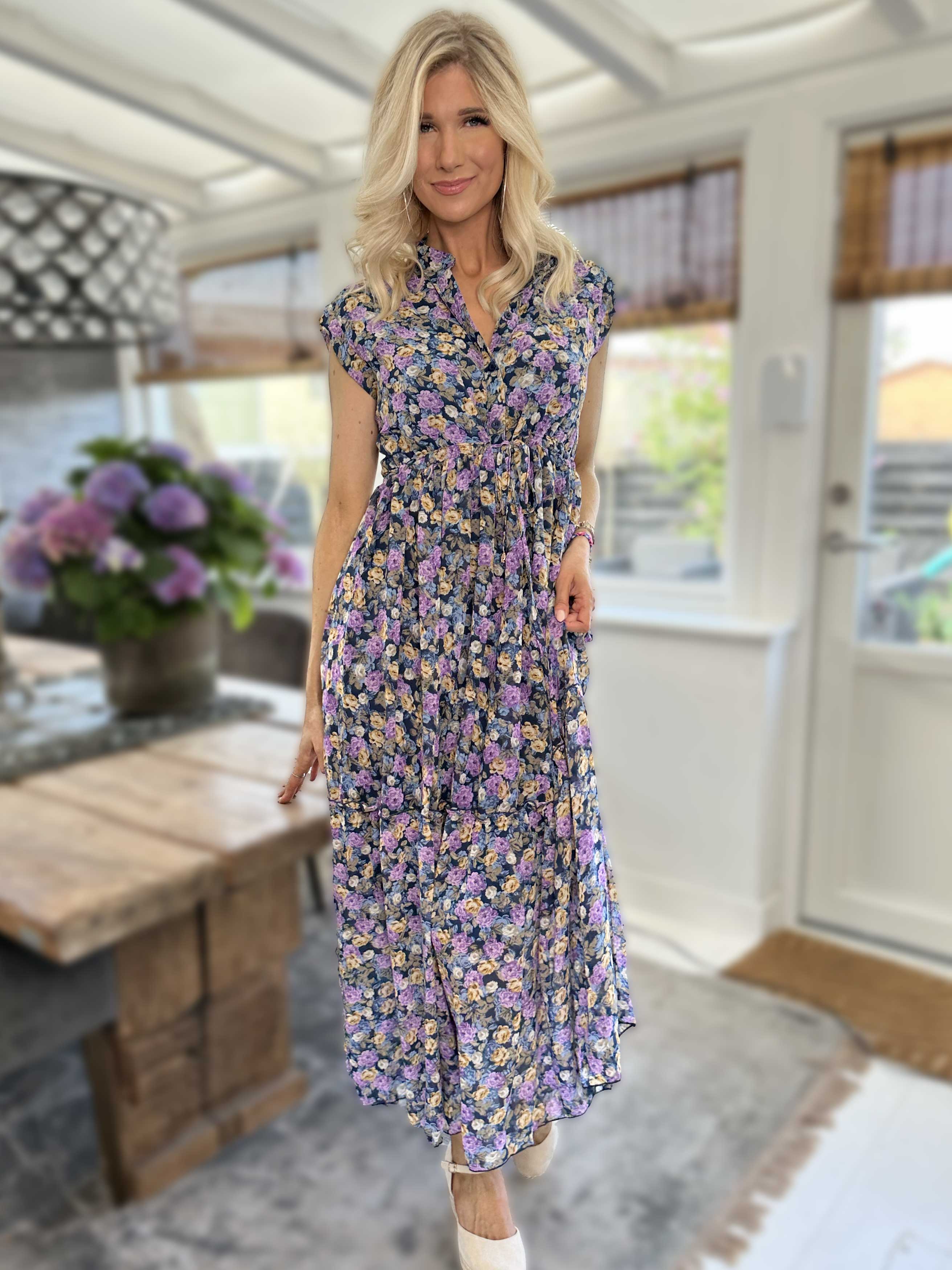 Alberte - Söt sommarklänning i chiffong med blommönster