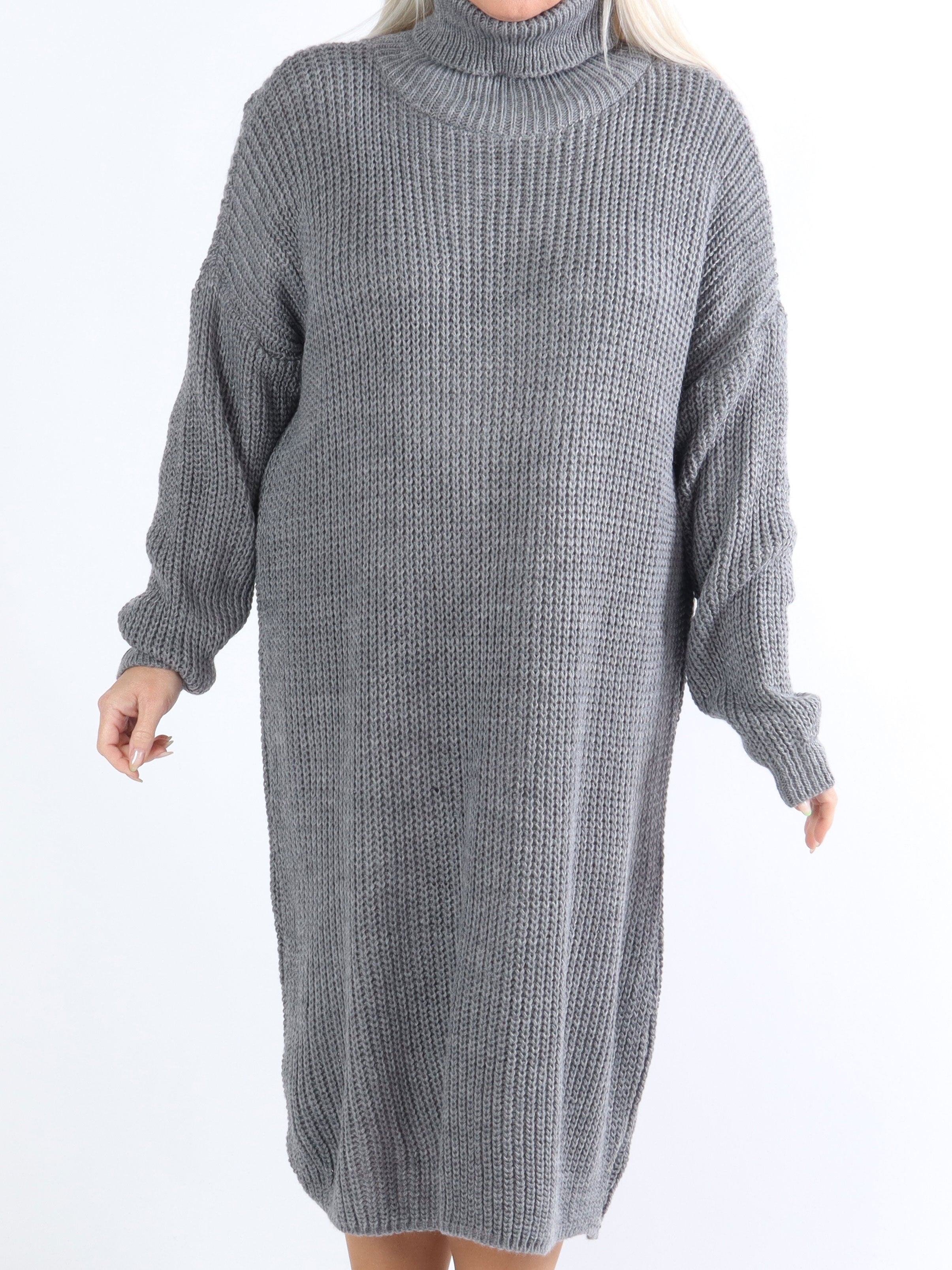 Alice - Plus size stickad klänning med rullhals