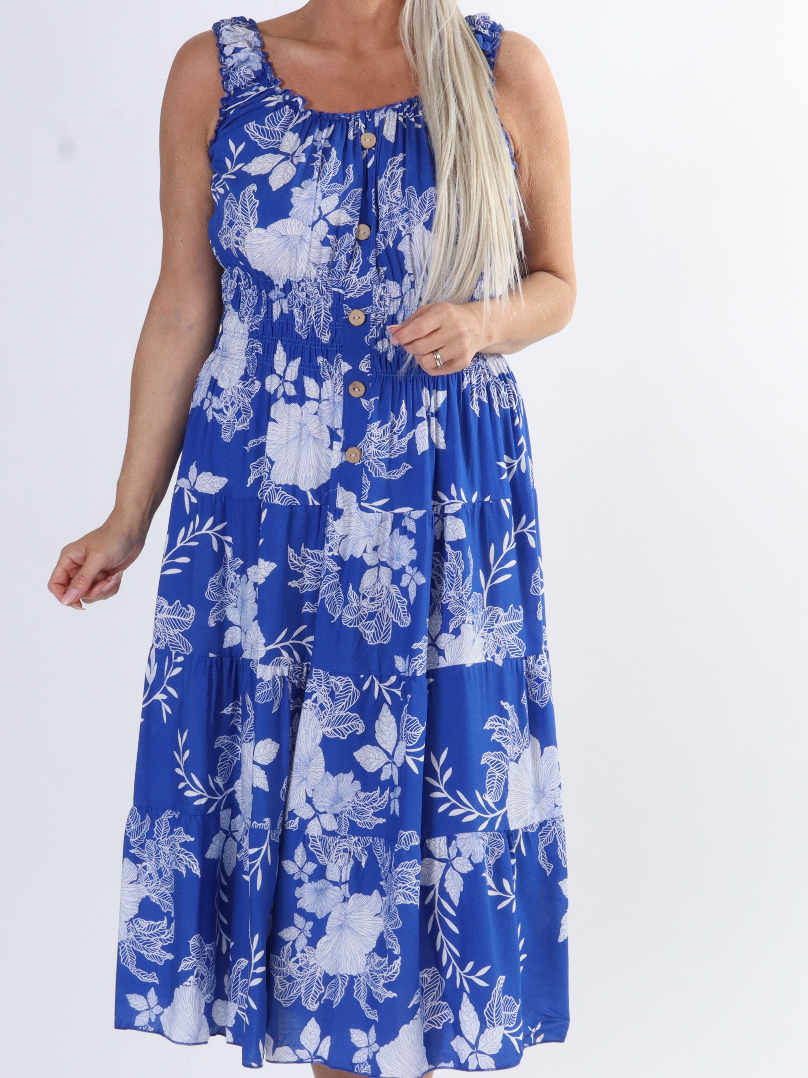 Alicia flower short - Lång plus size klänning med smock och blommigt tryck