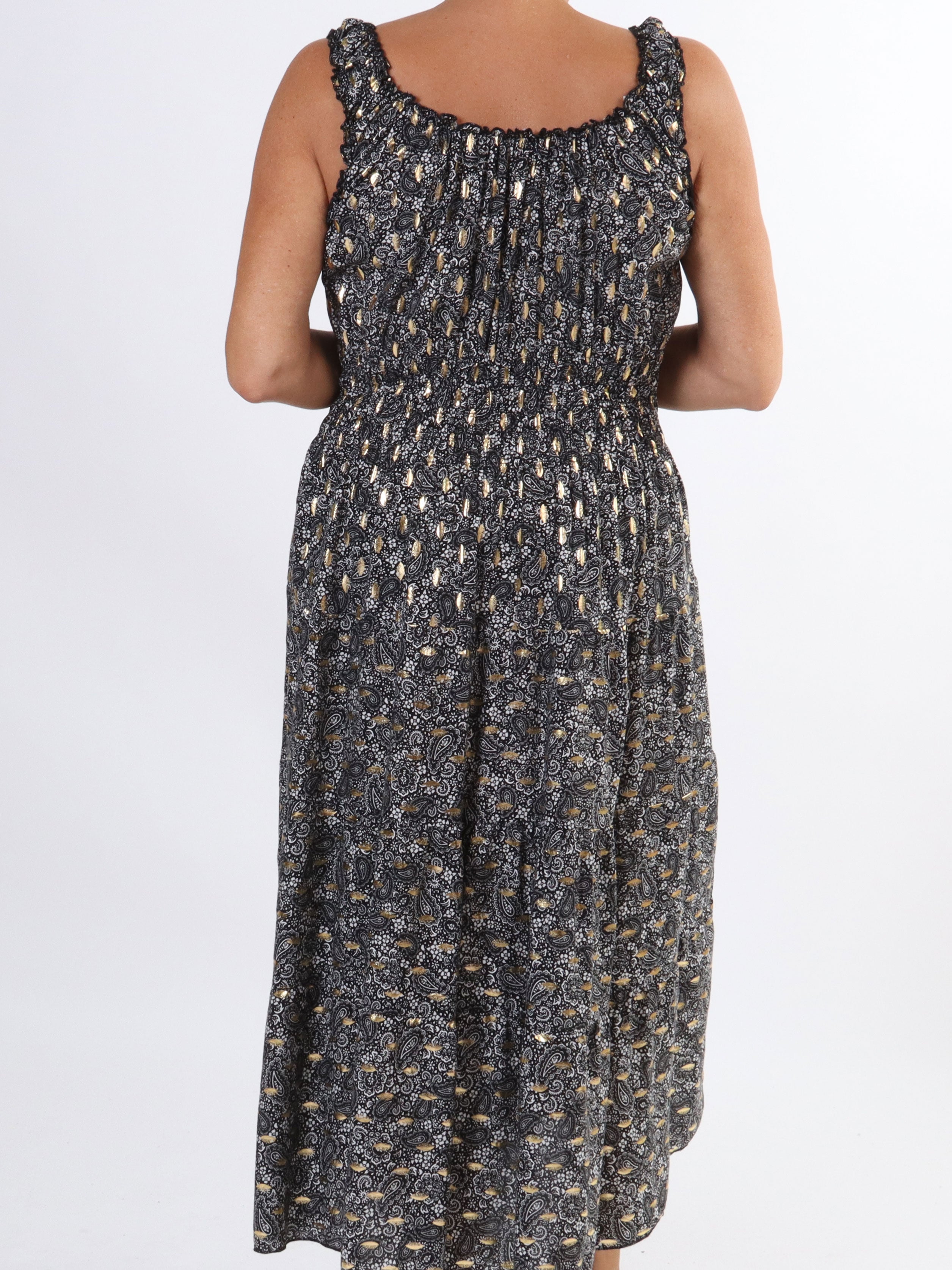 Alicia Paisley - Lång viskosklänning med band och paisleymönster i plus size