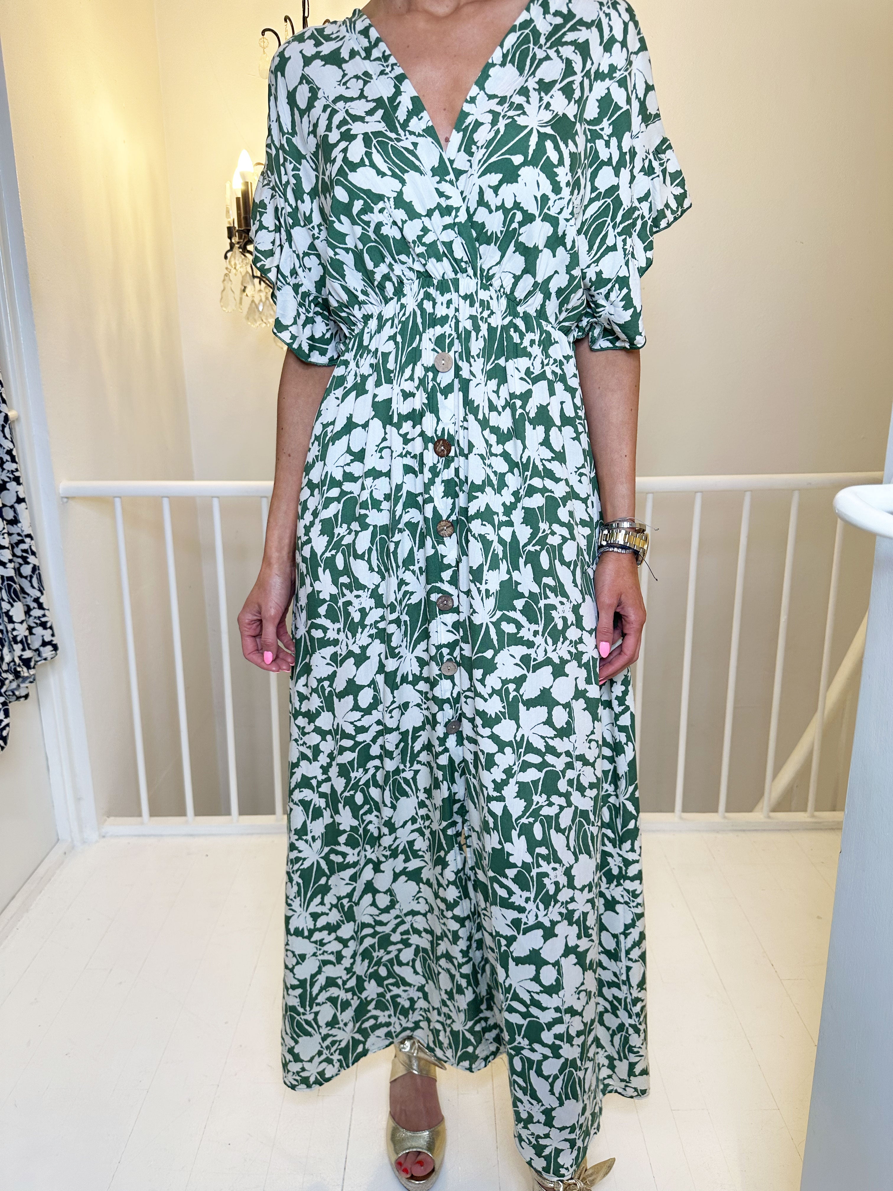 Alina Flower - Sommarklänning med blommönster och träknappar