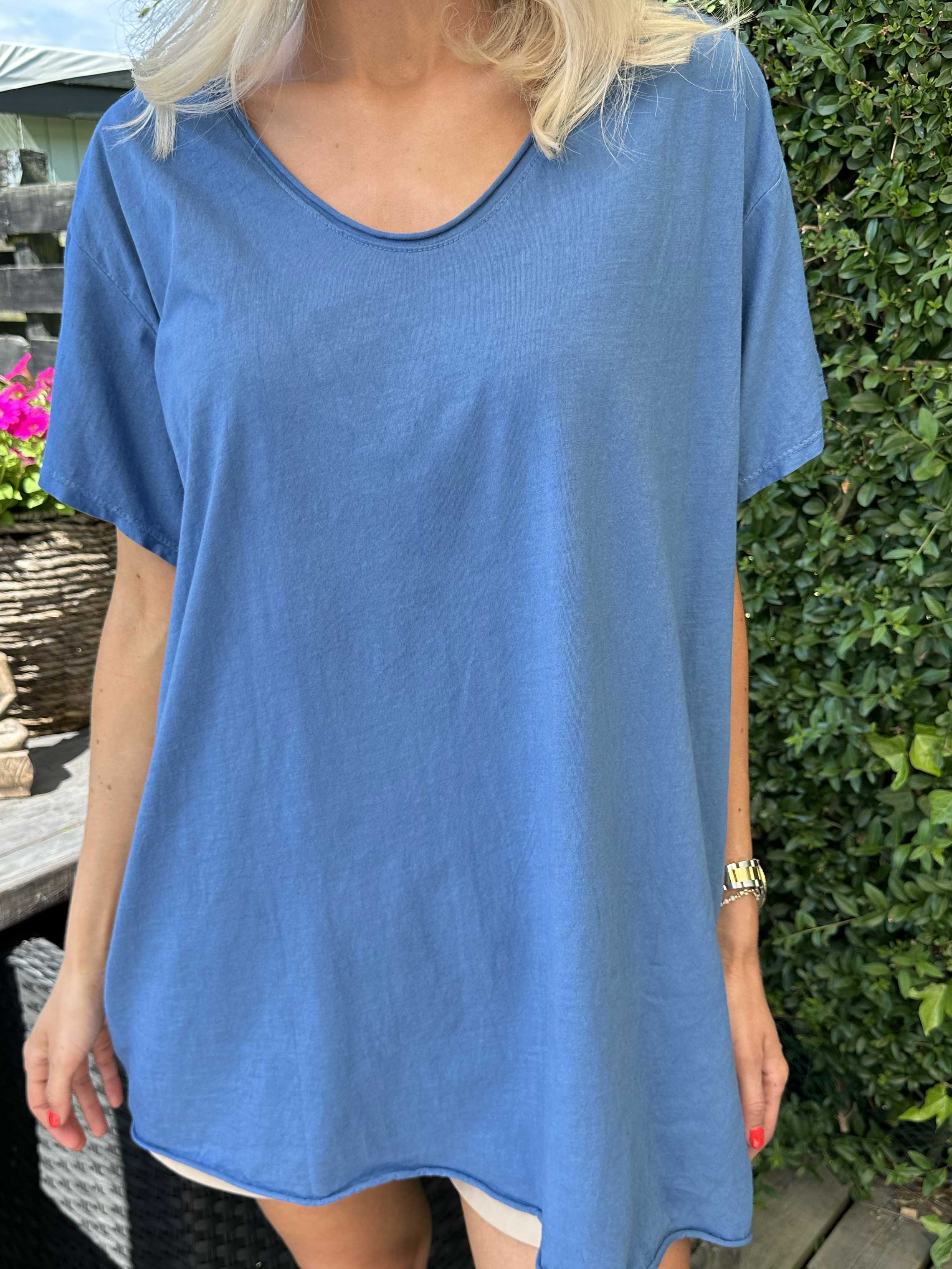 Alison - T-shirt med V-ringning i bomull