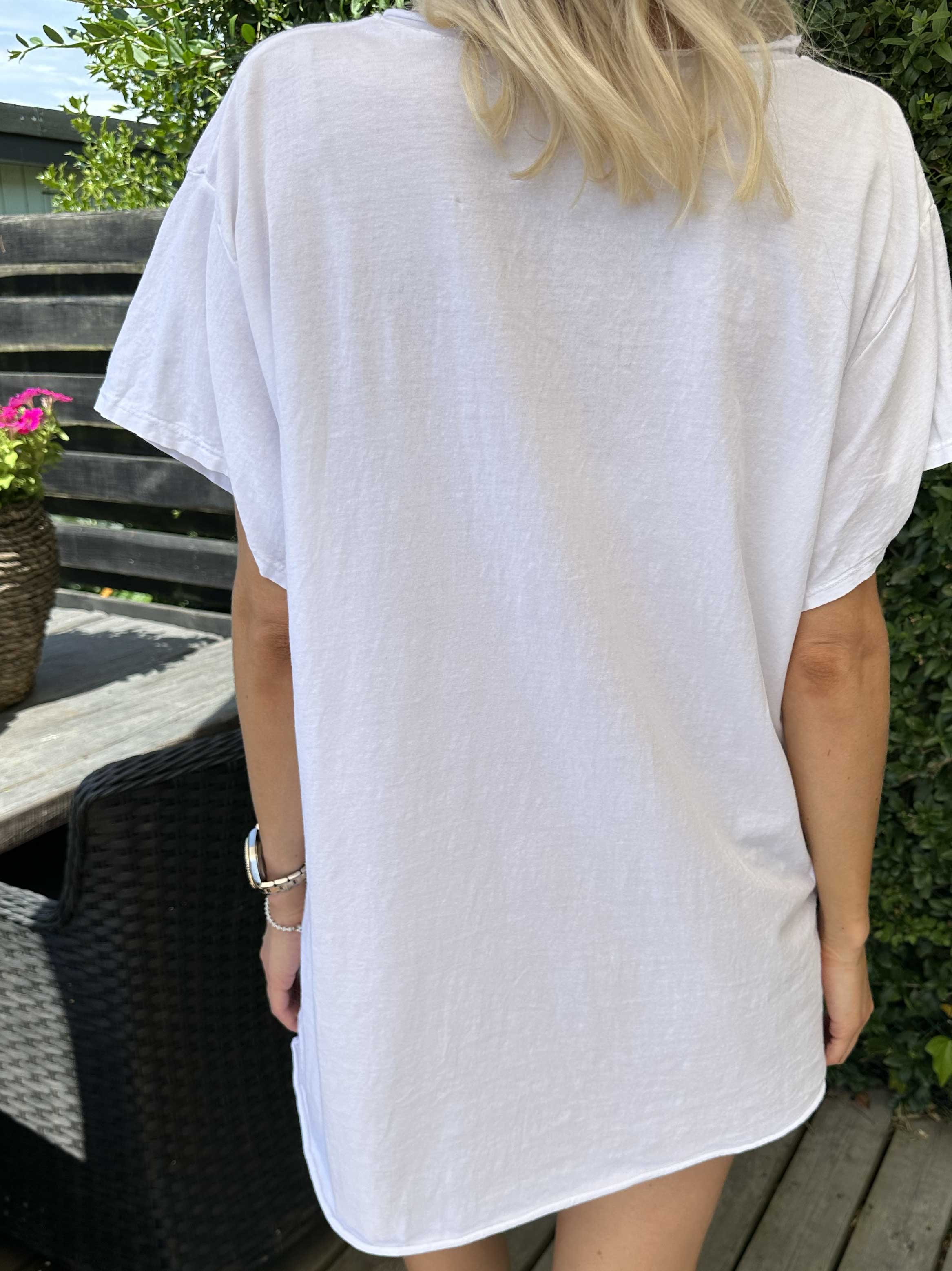 Alison - T-shirt med V-ringning i bomull