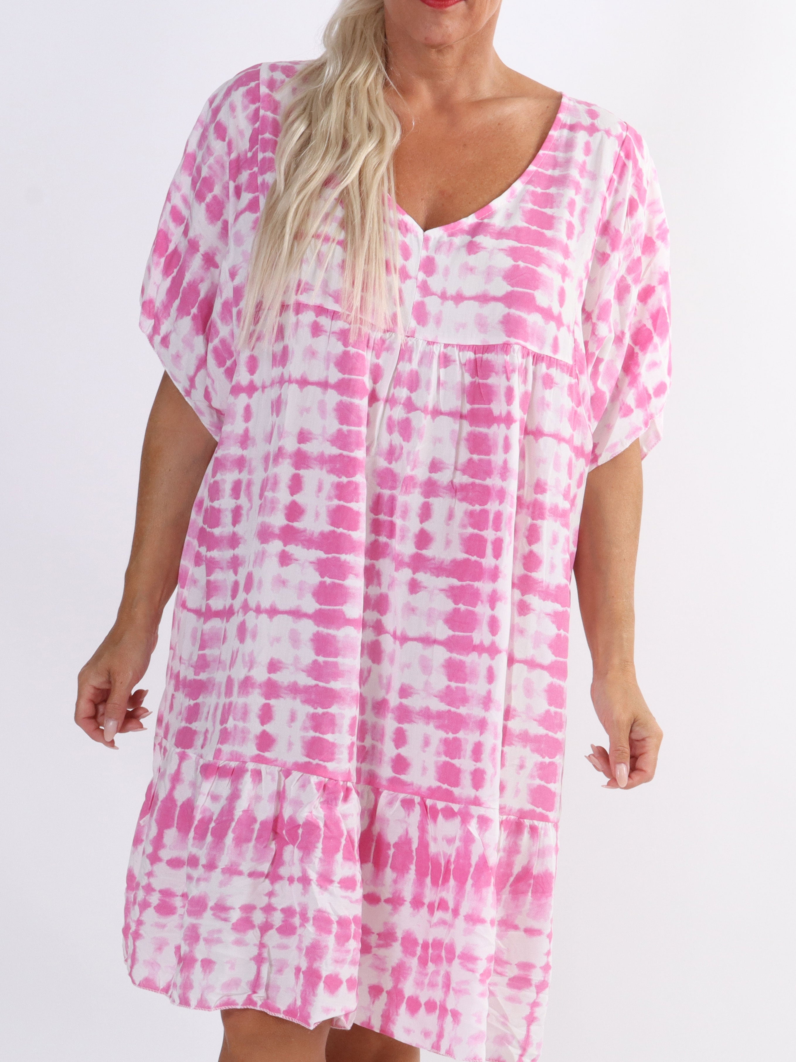 Amanza - Söt tunikaklänning i viskos med batikmönster i stora storlekar