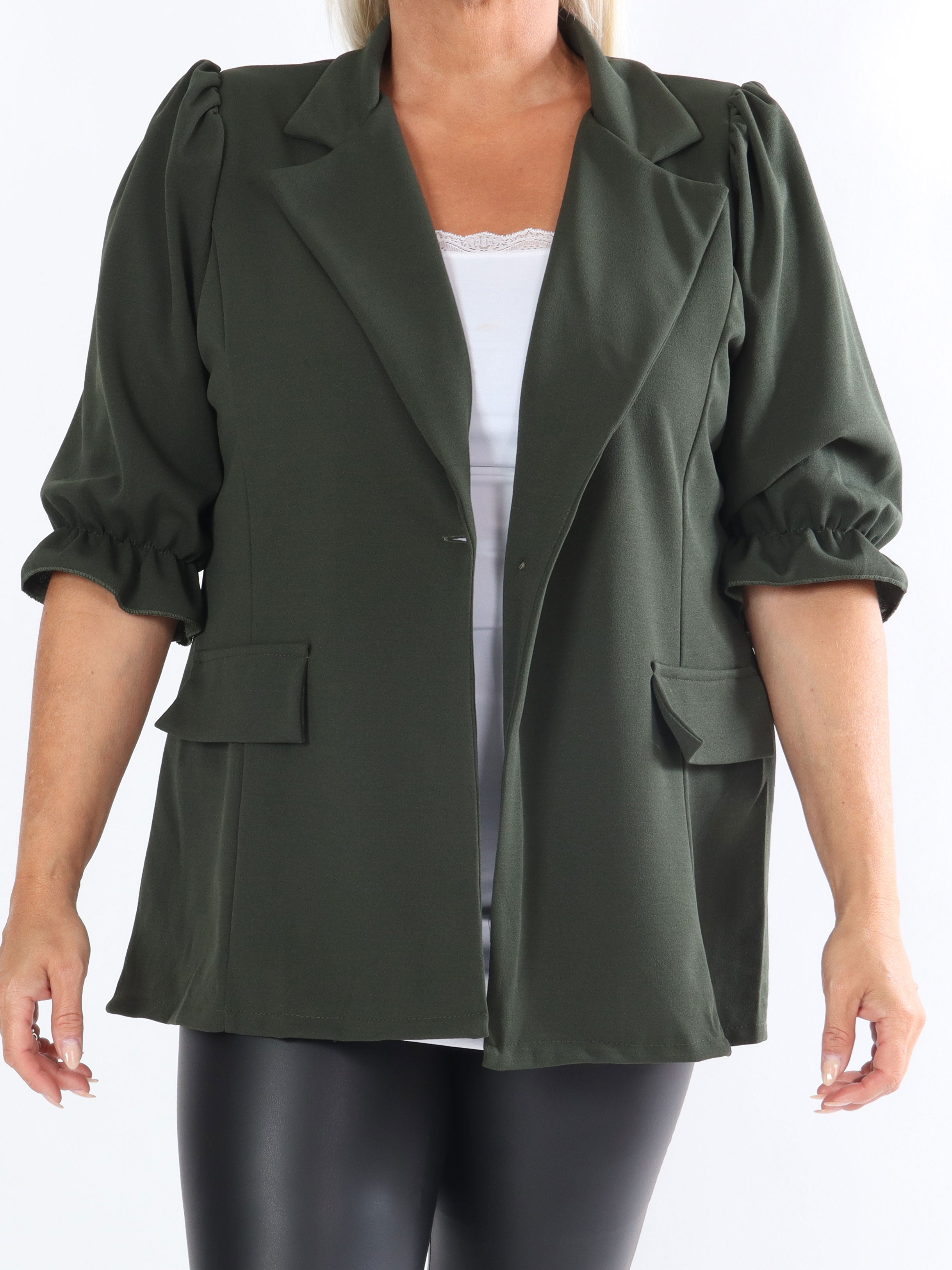 Amelia - Söt kofta med puffärmar och guldknapp