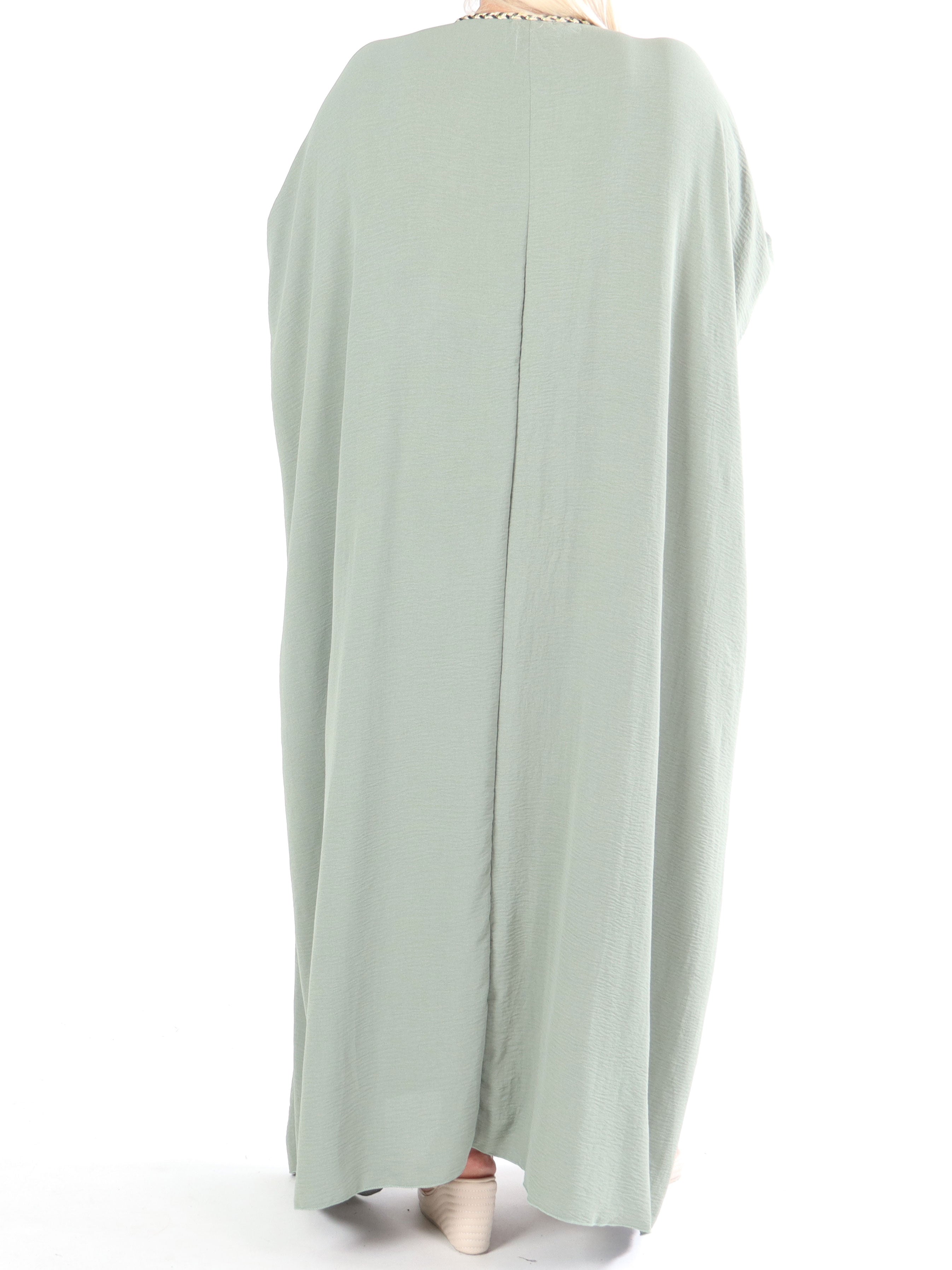 Nynne Plain - Lång slät plus size klänning med flätade snören - Army