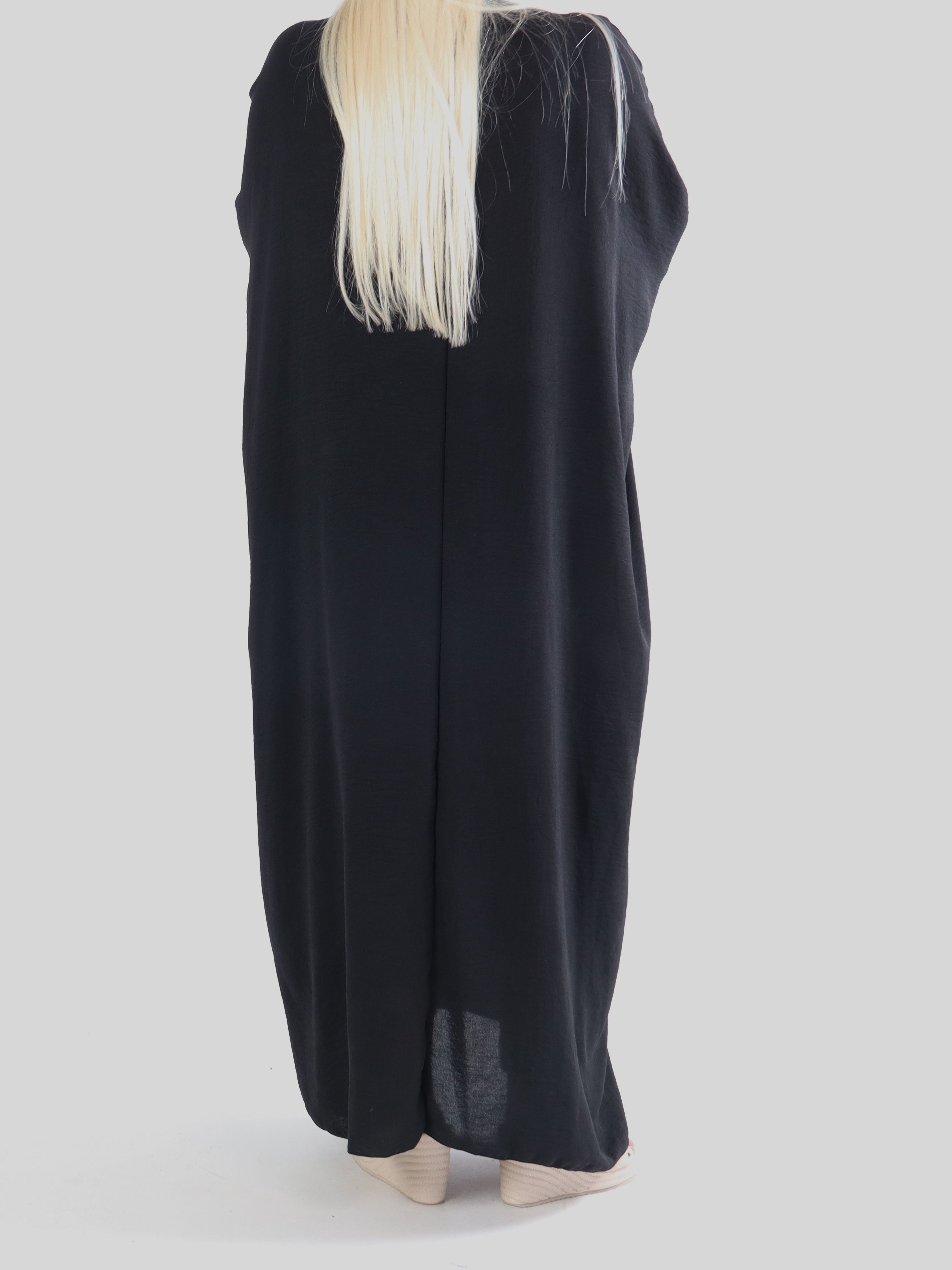 Nynne Plain - Lång slät plus size klänning med flätade snören