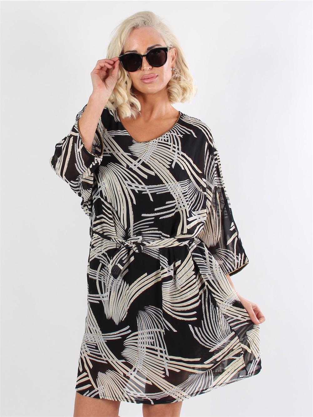 Amira - Chiffonklänning med mönster