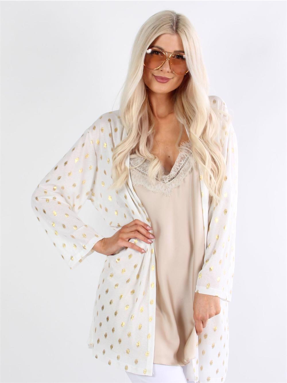 Amora - Tunn kofta med gulddetaljer