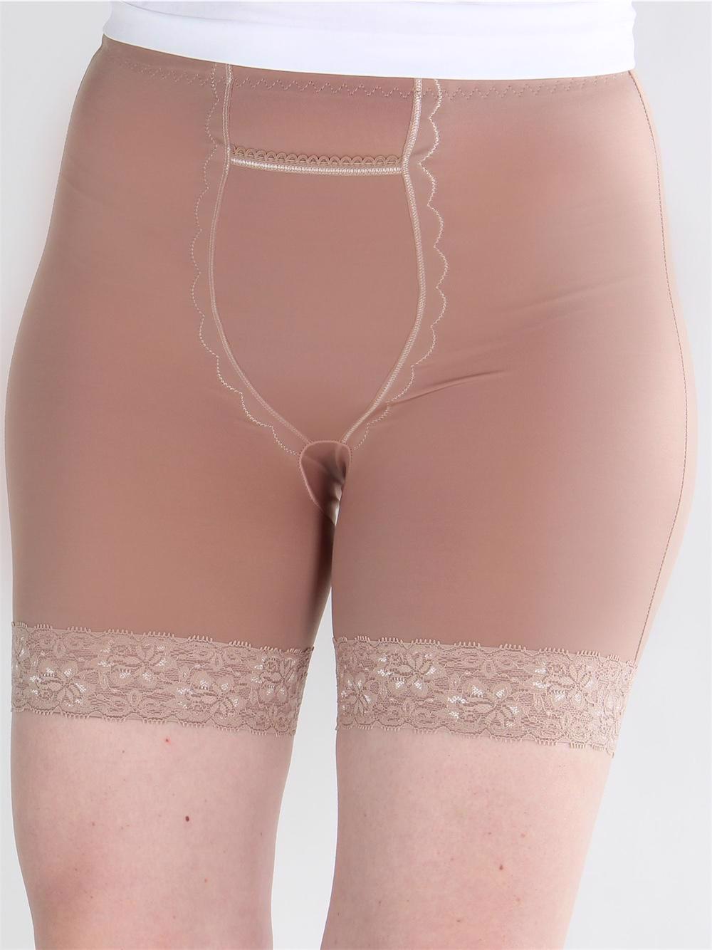 Amora - Shape up shorts med spetskant