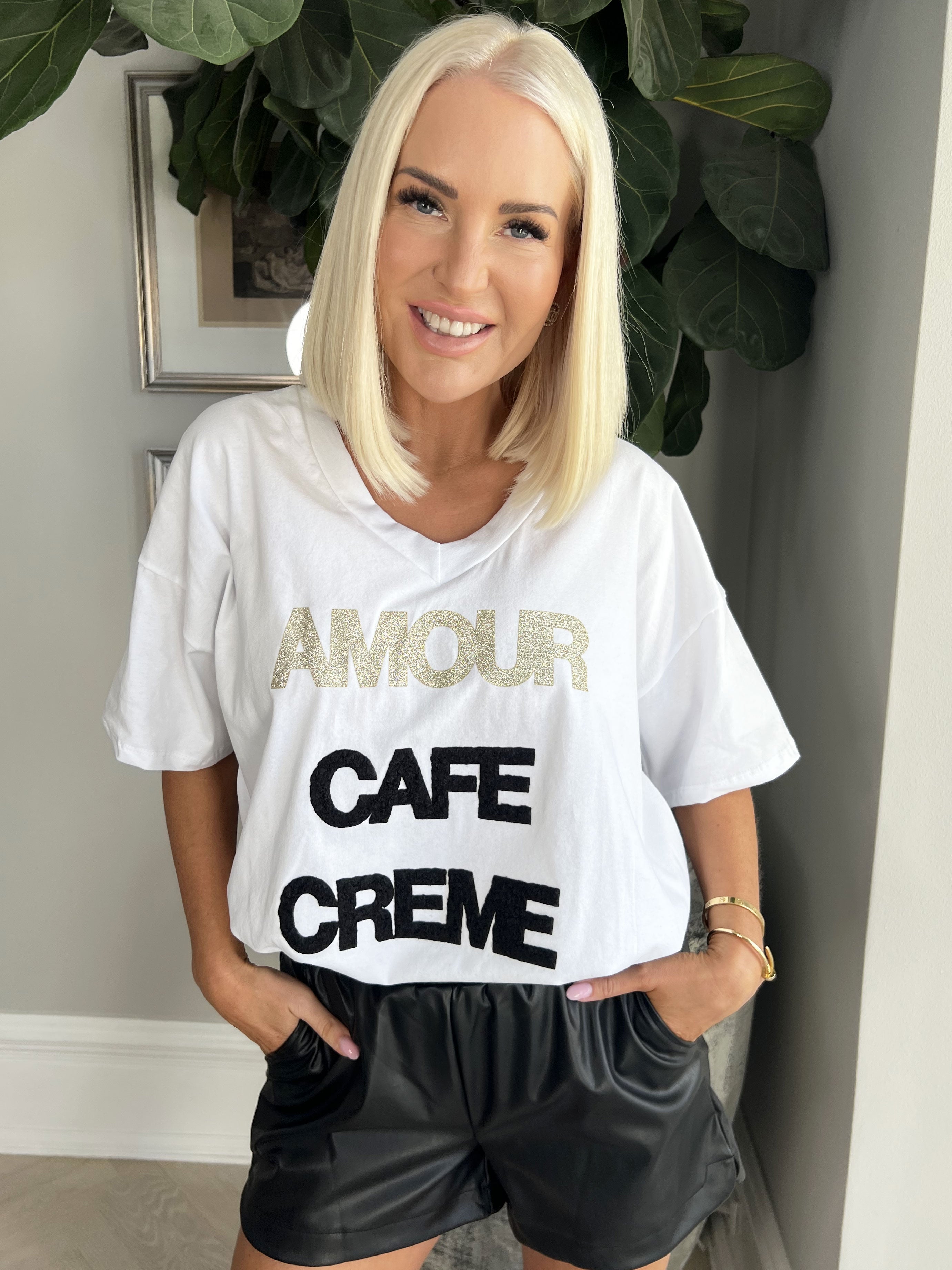 Amour - Cool t-shirt med text - White