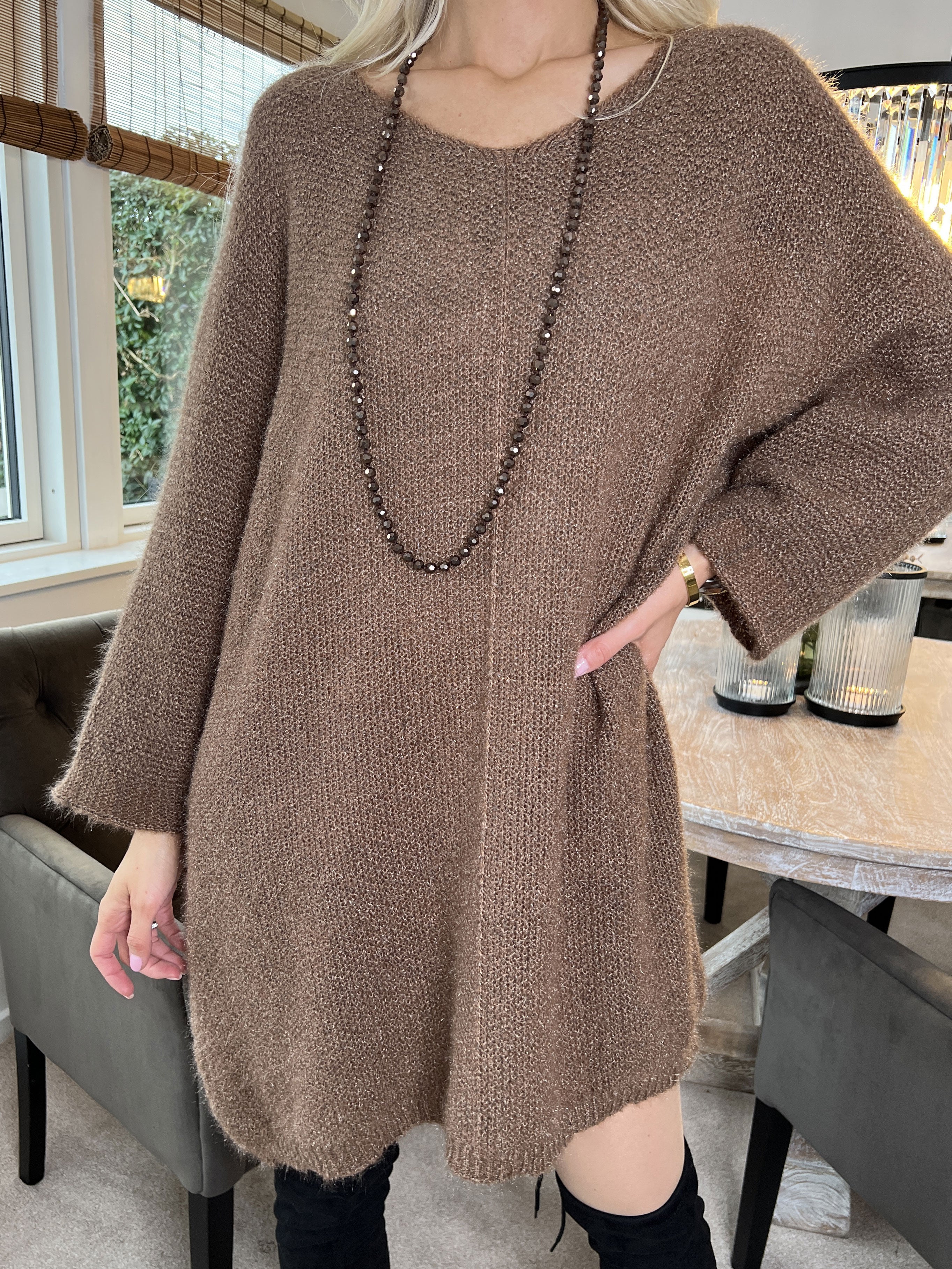 Andria - Mjuk oversize stickad klänning