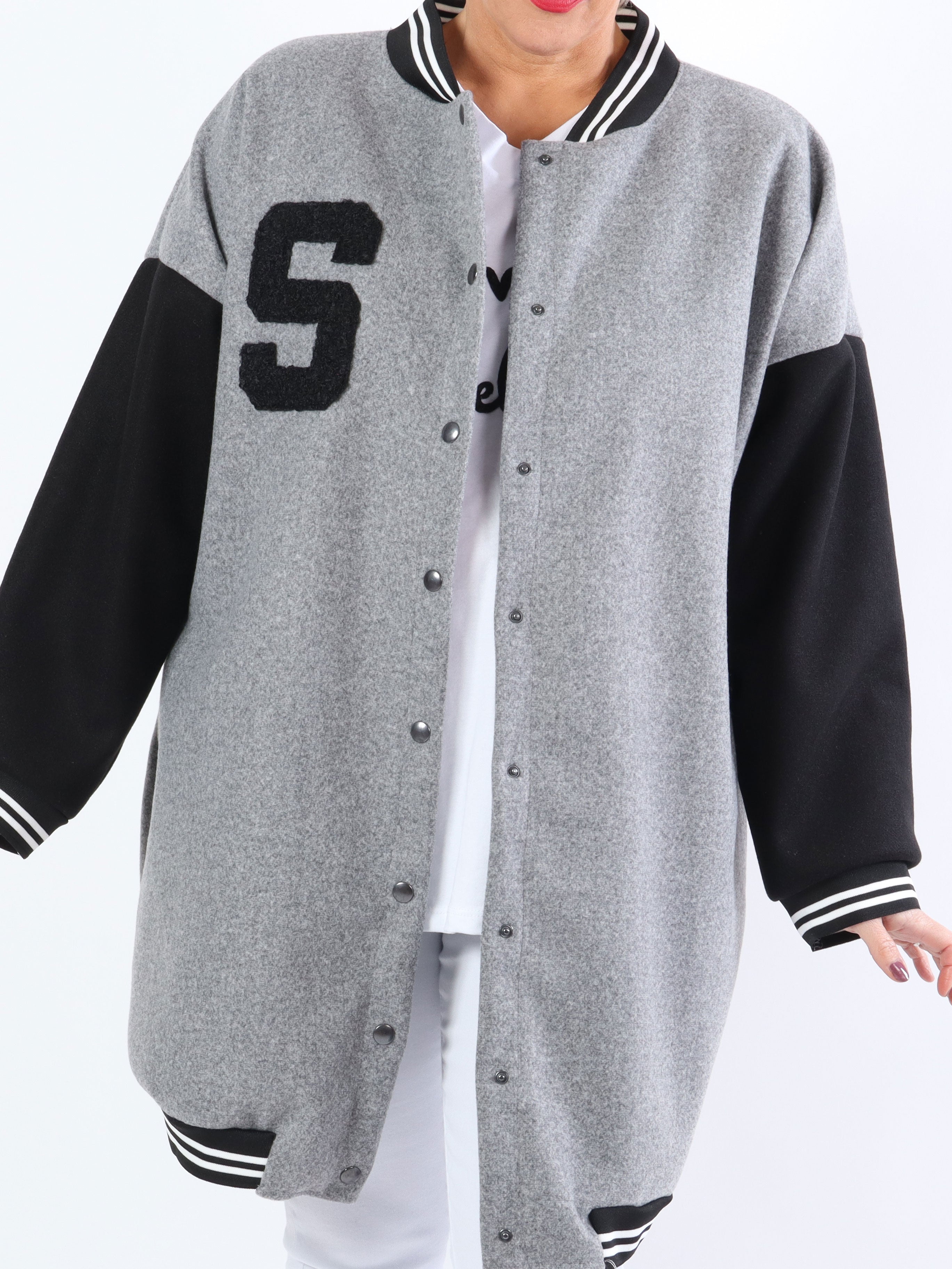 Andy - Häftig plus size collegejacka med tryckknappar