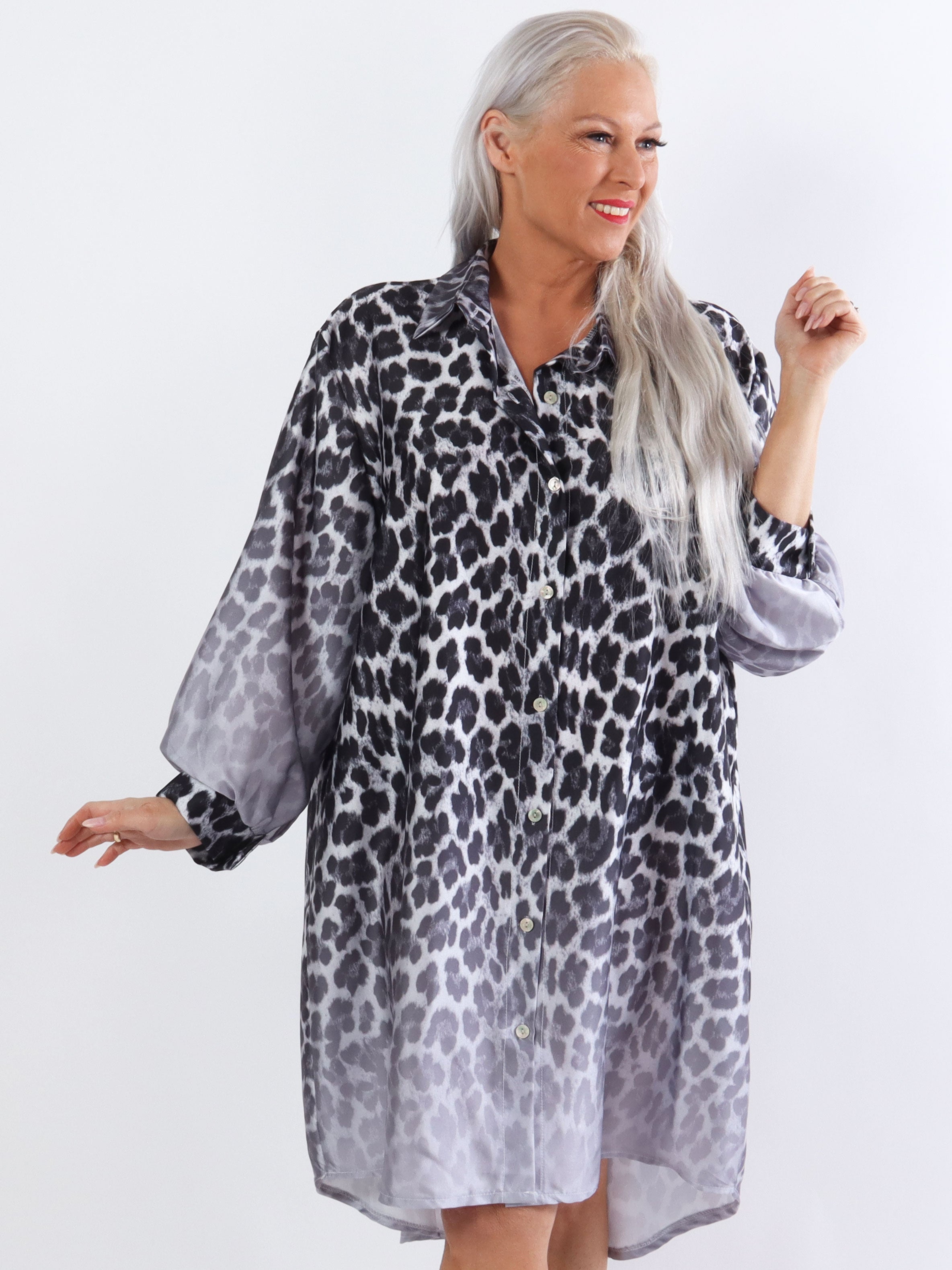 Anemone - Plus size skjortklänning i leopard