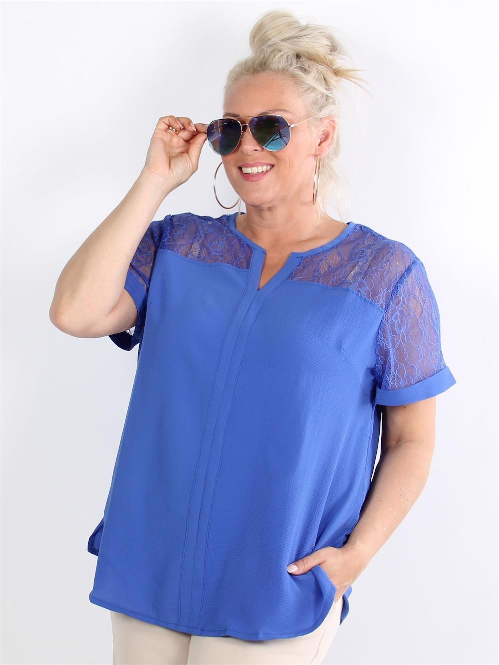 Anemone - Blus med spetsärmar