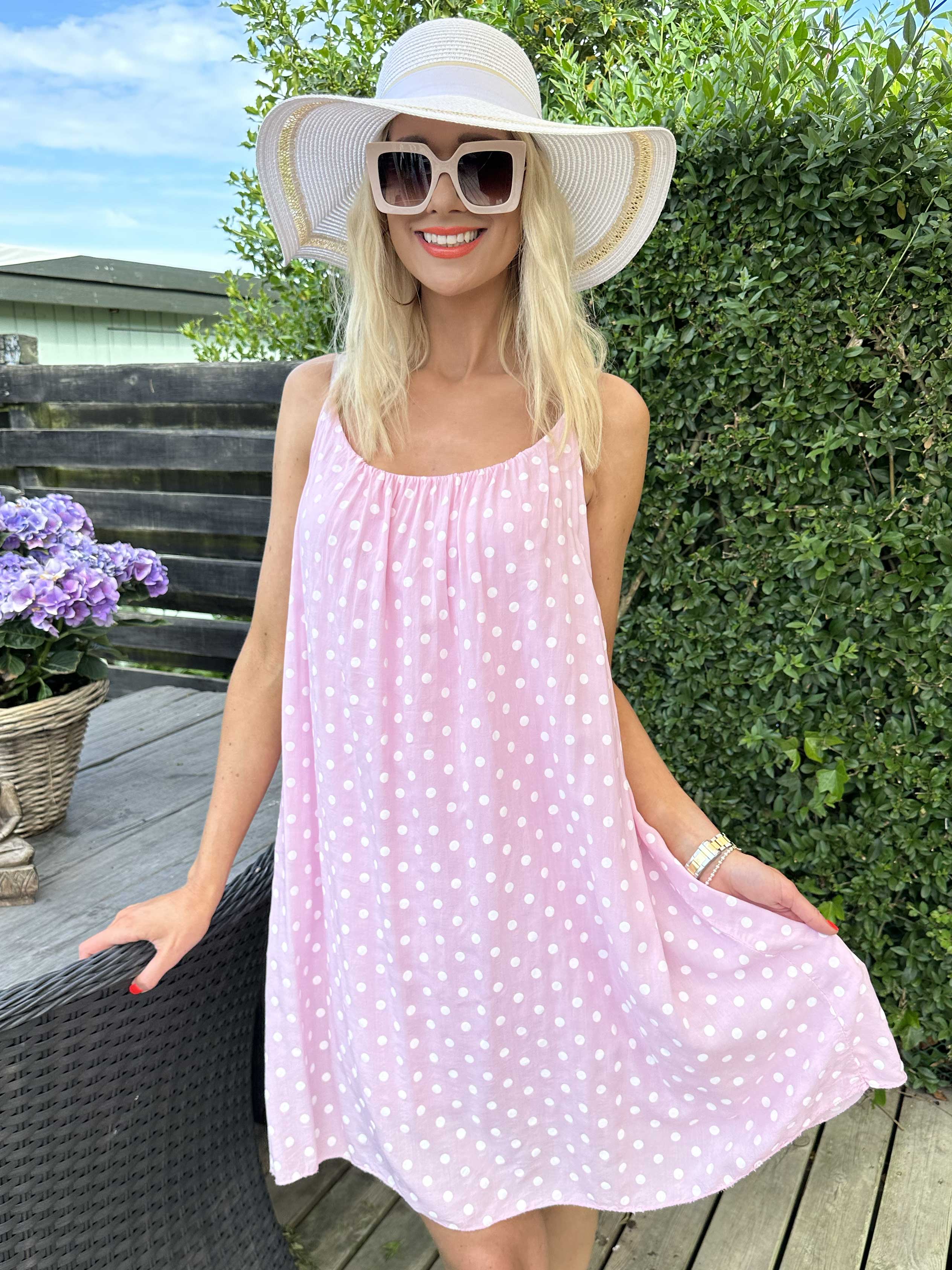 Annie Dot - Prickig viskosklänning med flätade axelband