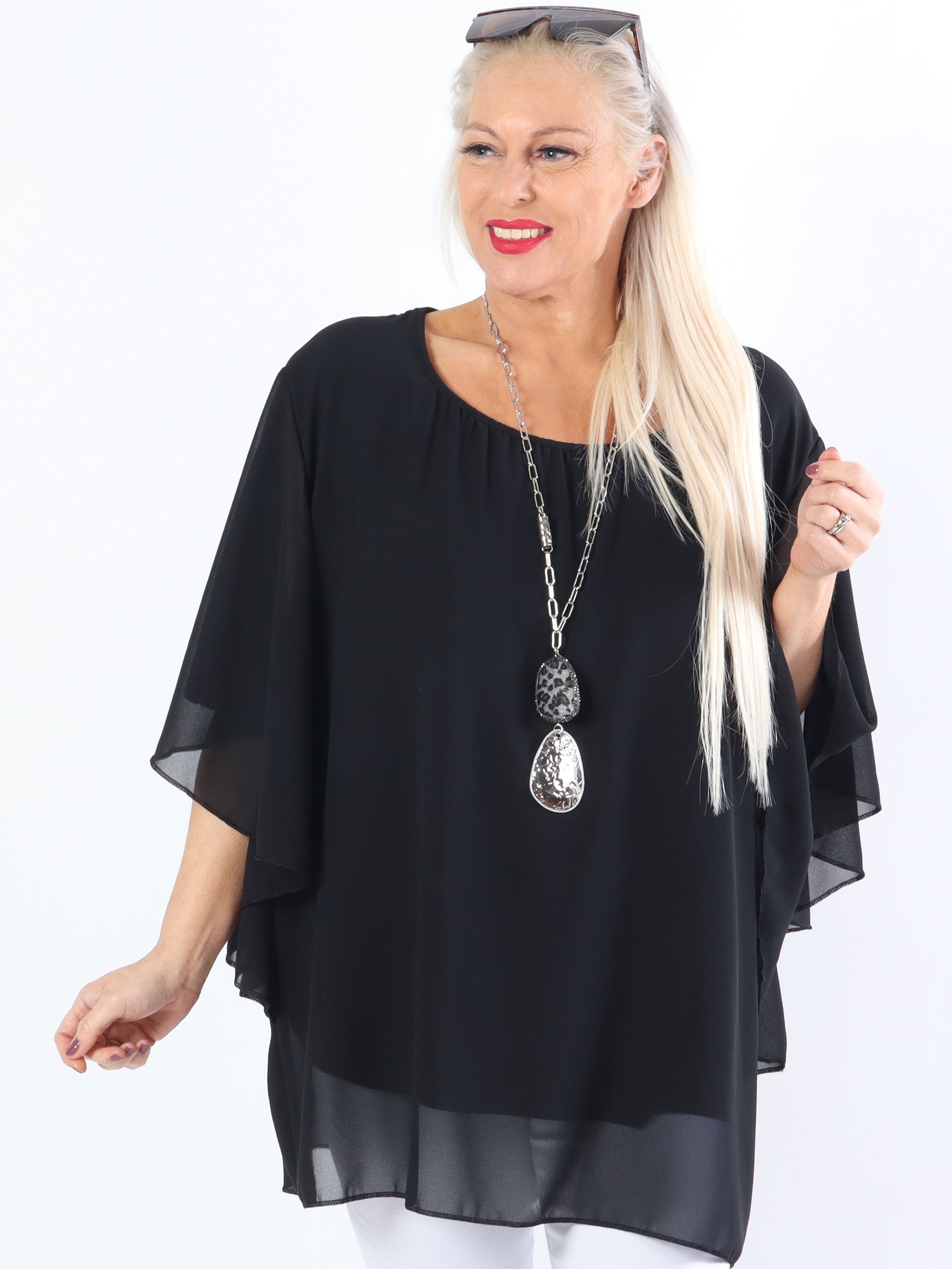 Annis - Söt plus size tunika i lös passform i chiffong