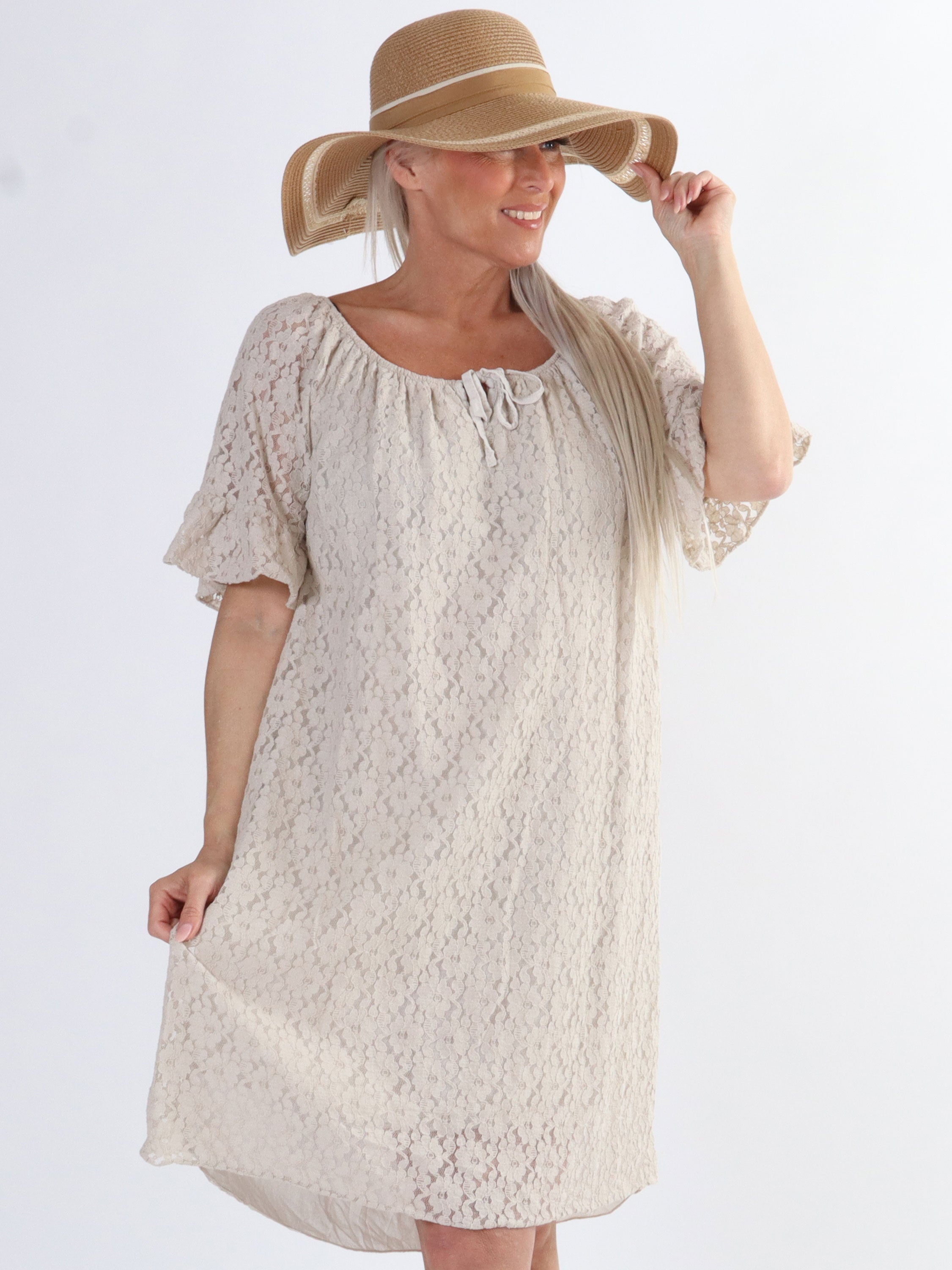 Arisha - Söt spetsklänning i stora storlekar - Lavender