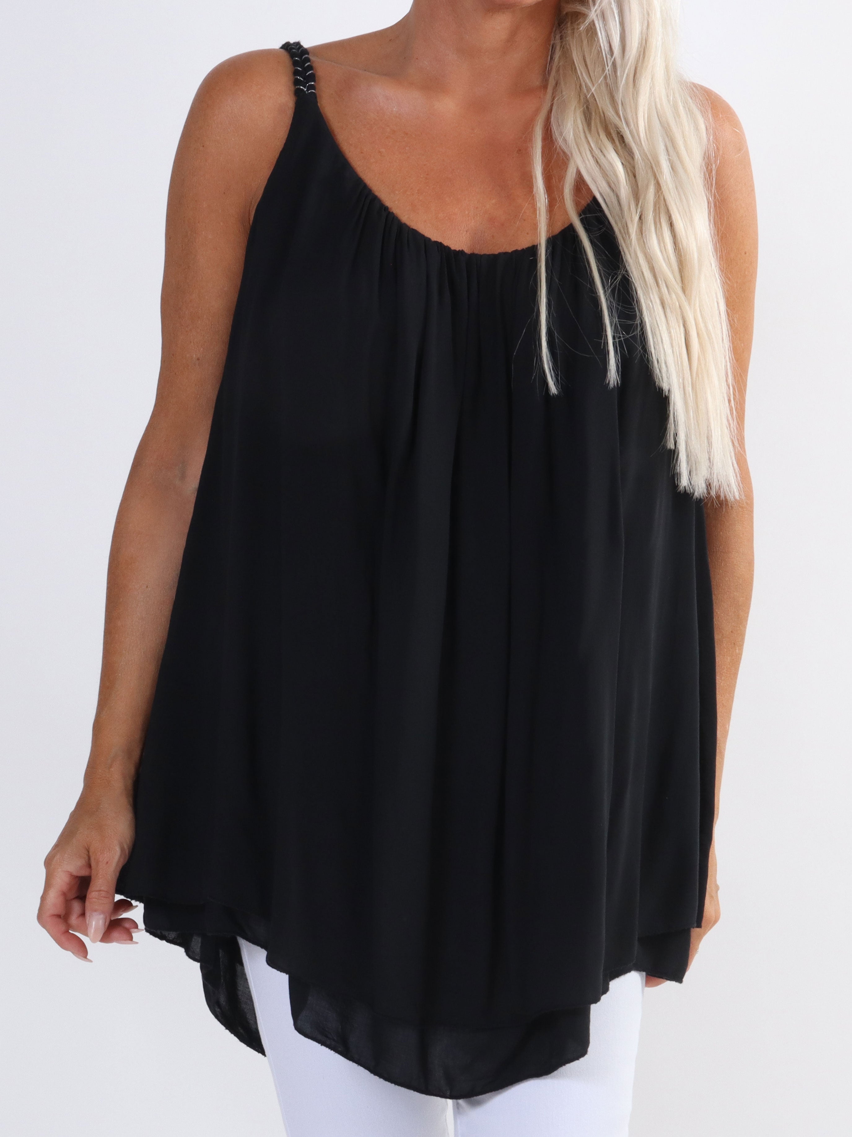 Asia - Söt viskostopp i plus size med flätade band