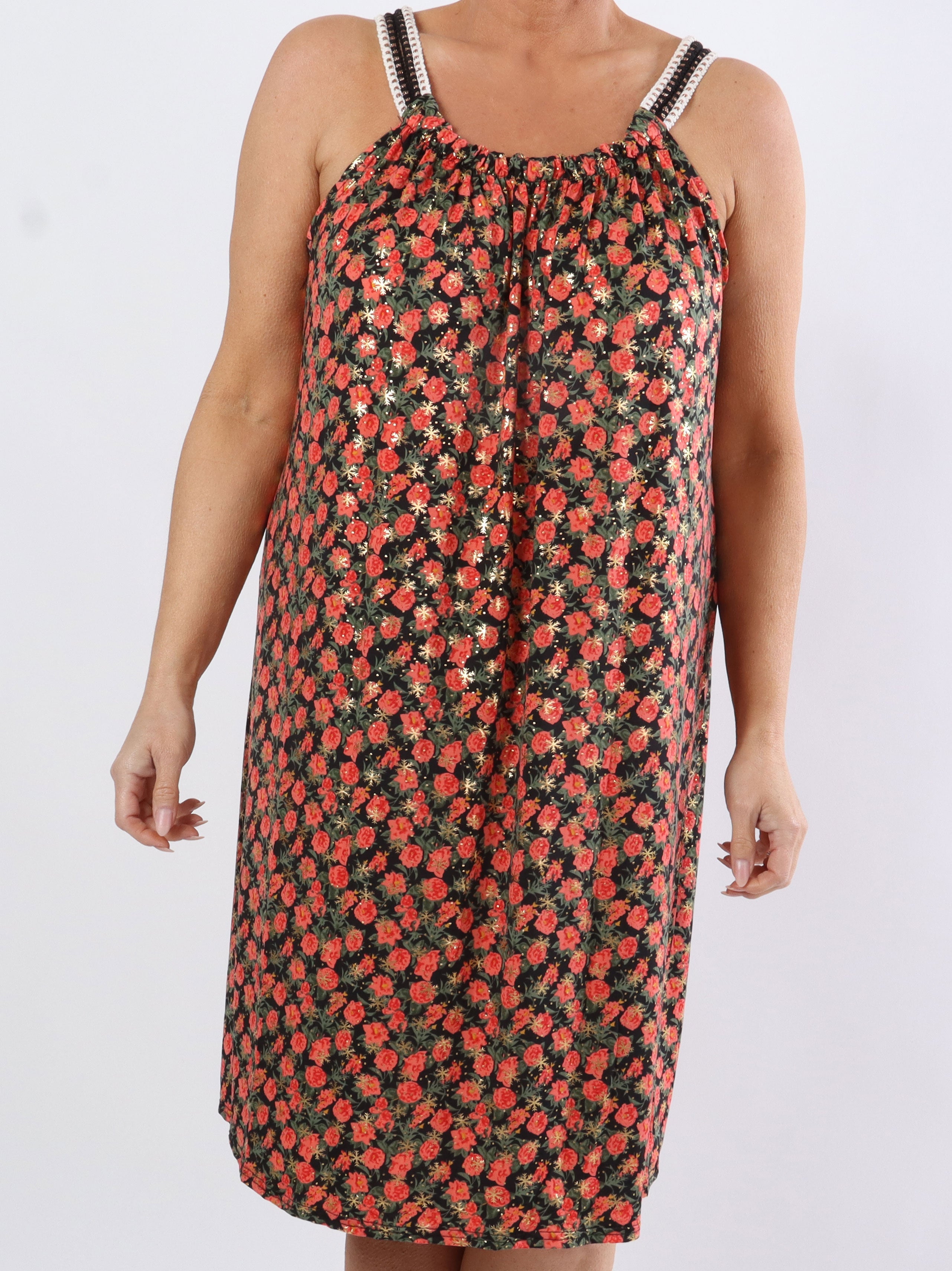 Asta Flower - Elastisk klänning i plus size med band och blommigt tryck